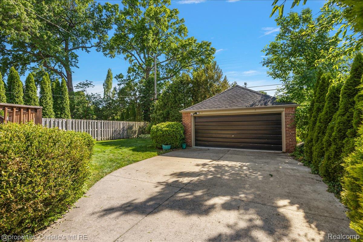 1257 Audubon Road