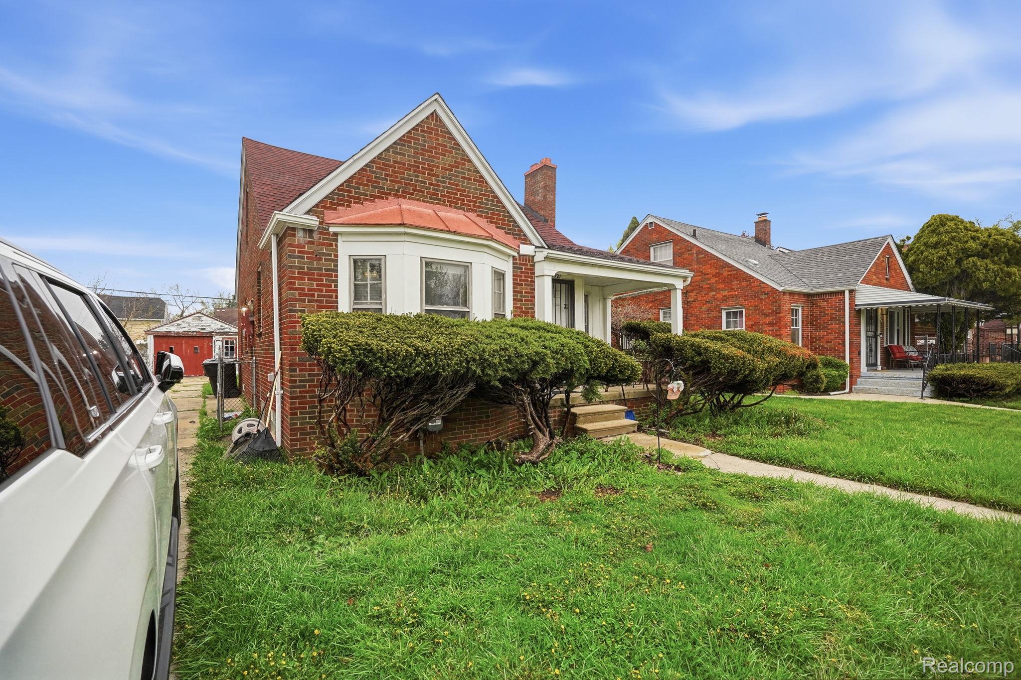 11421 Engleside Street