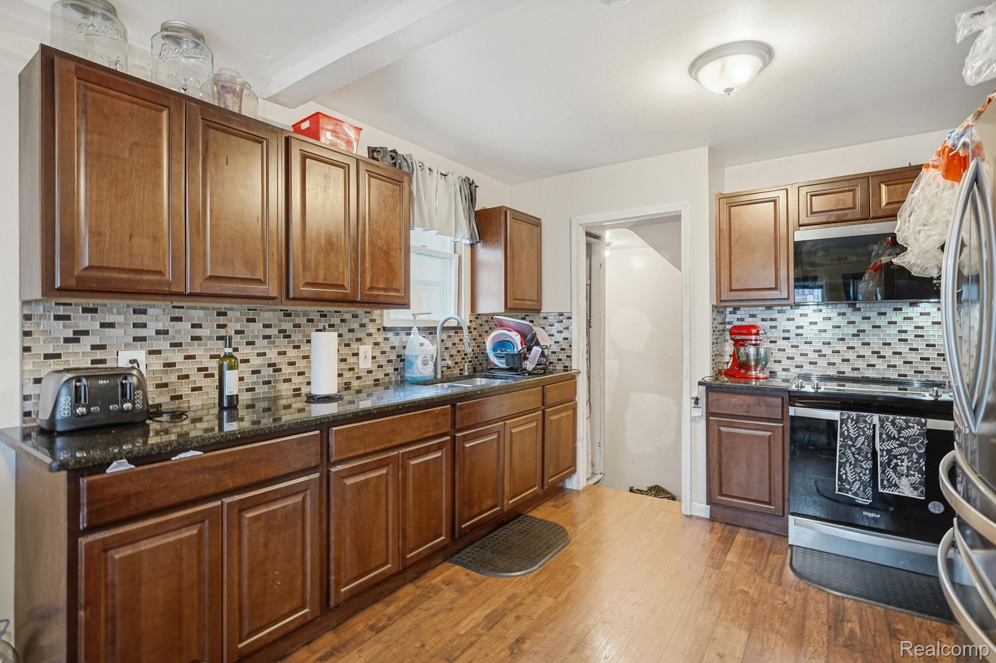 11421 Engleside Street