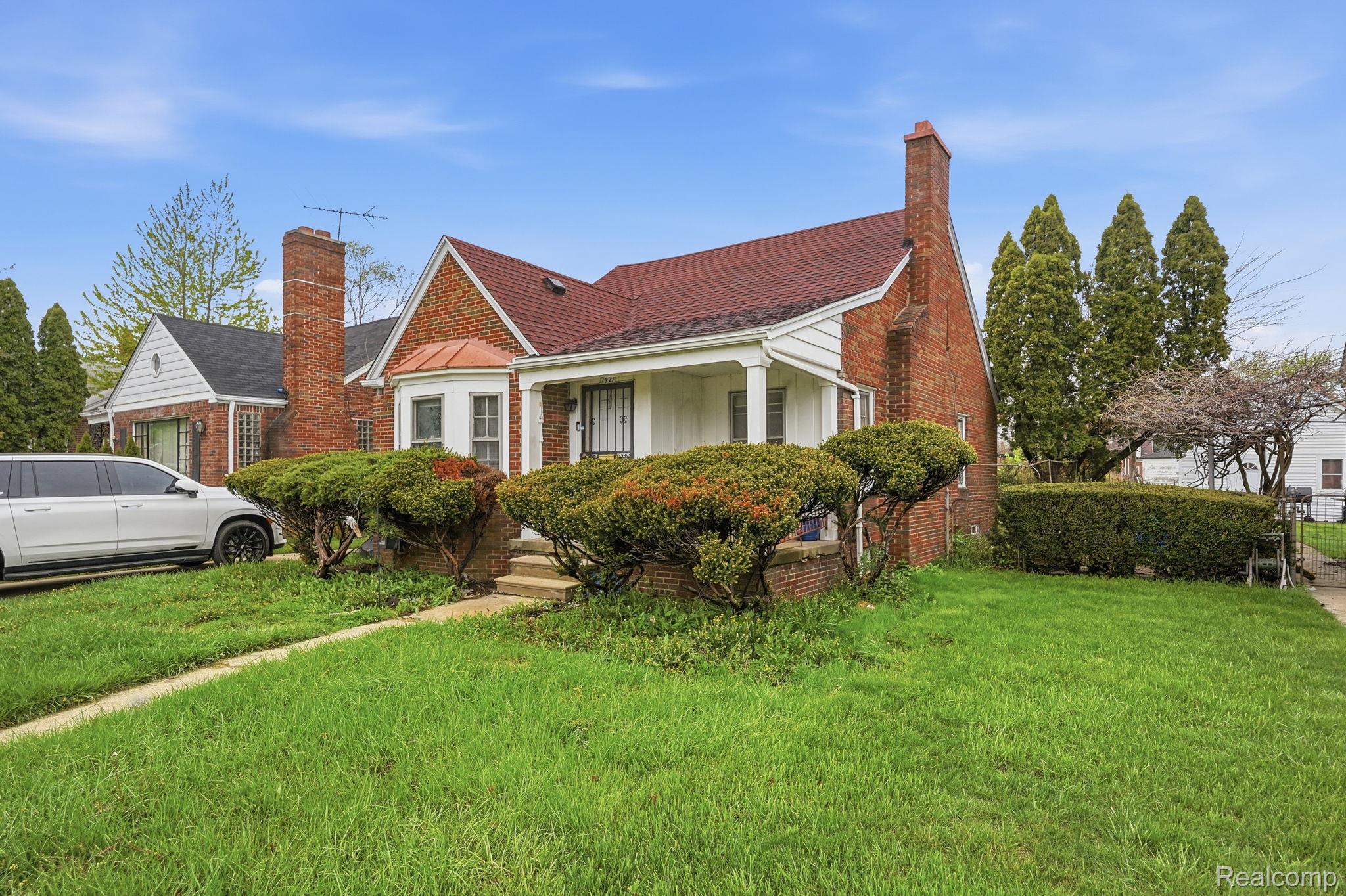 11421 Engleside Street