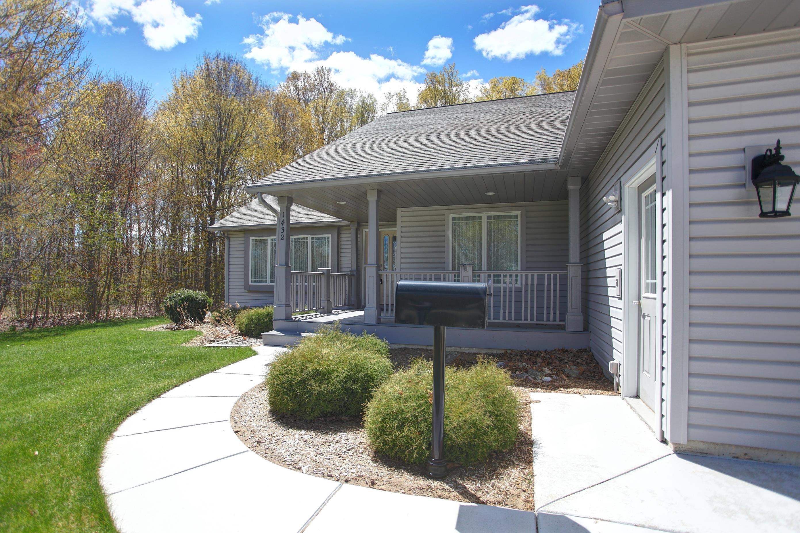 1432 Nightingale Lane