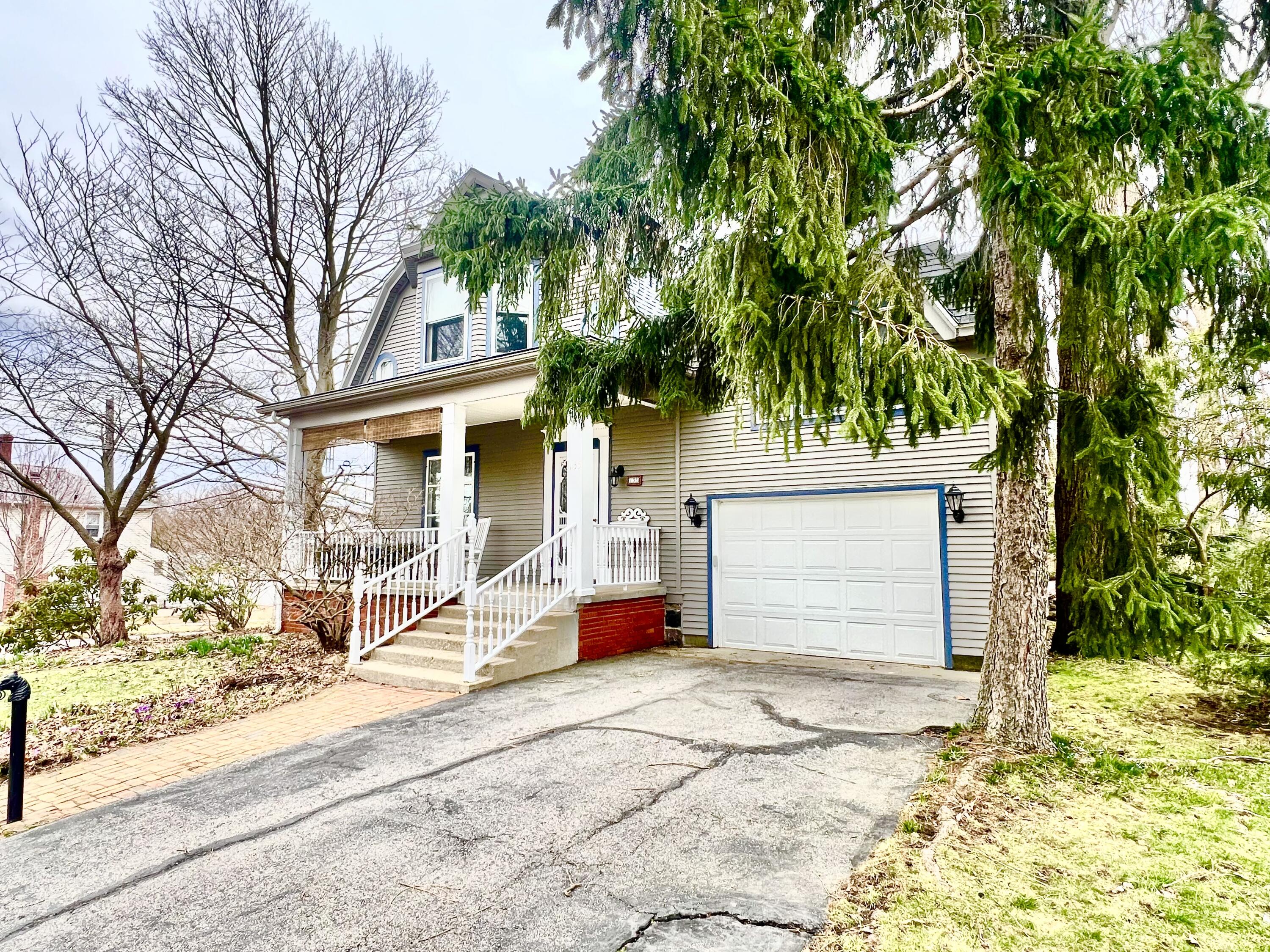 135 Budlong Street