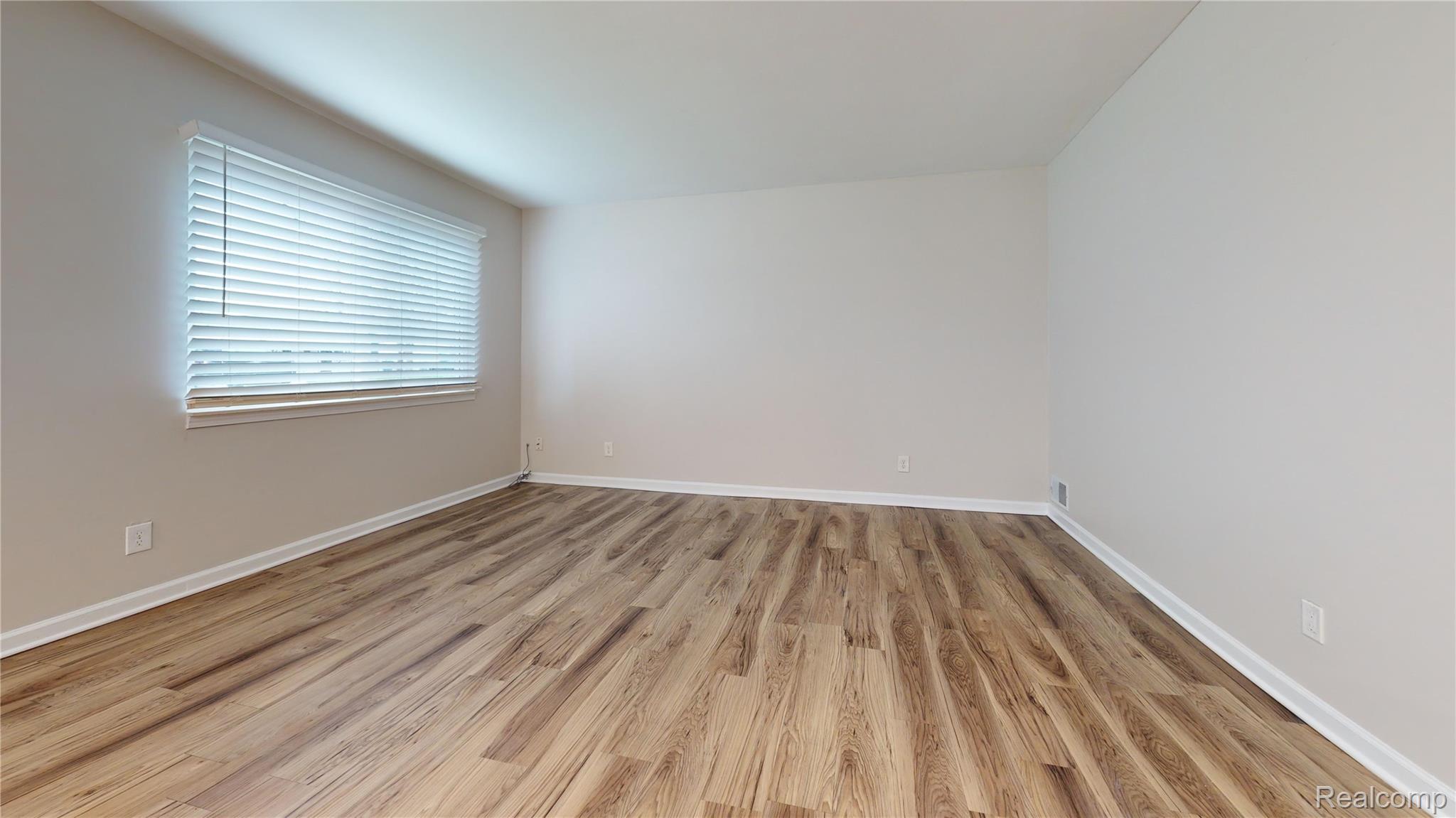 87 W Barrett Avenue