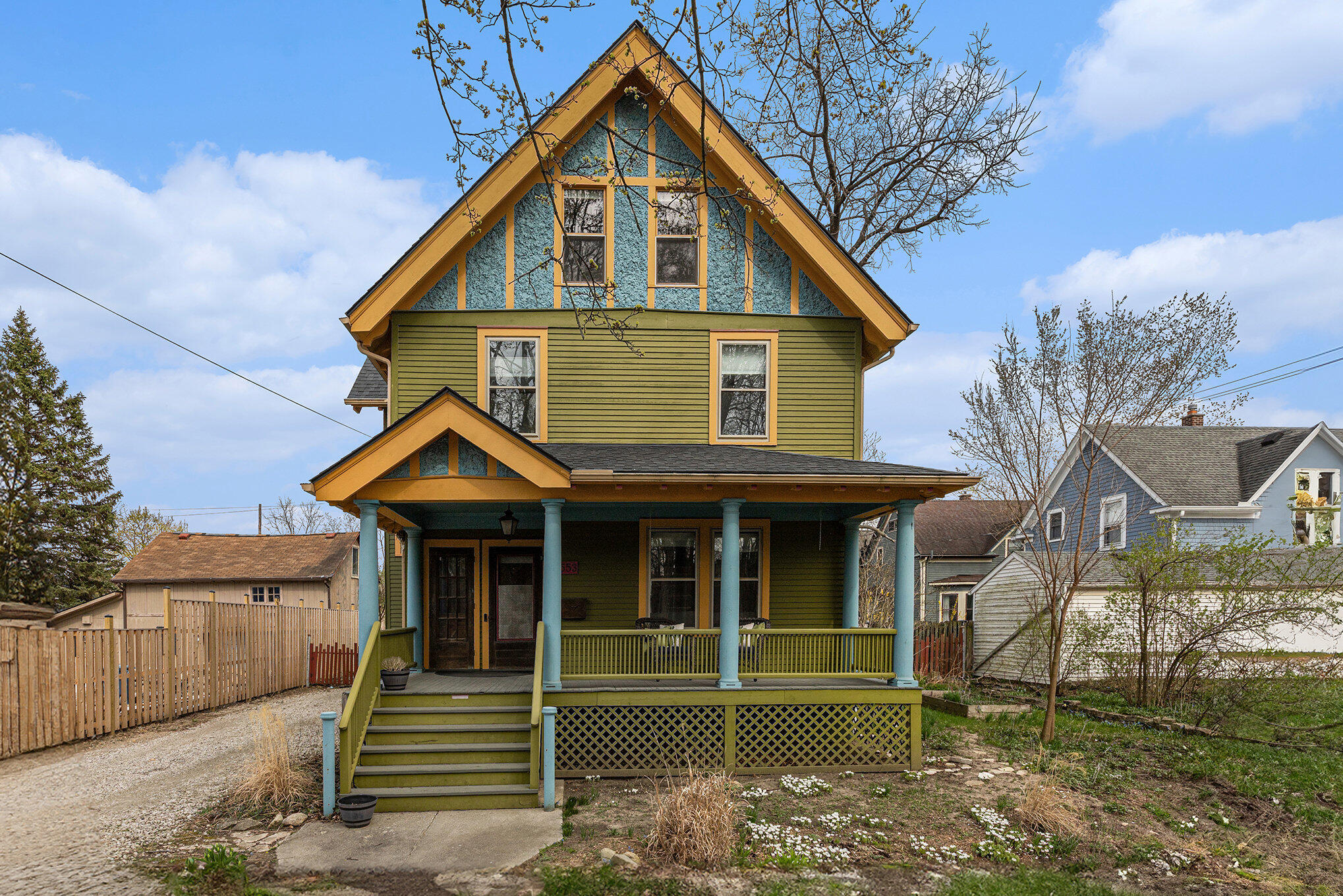 553 S 1st Street