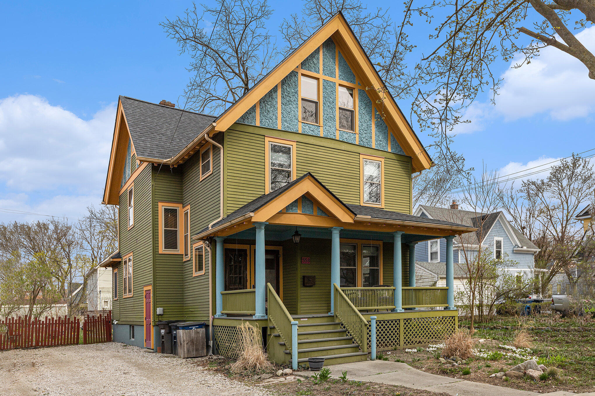 553 S 1st Street
