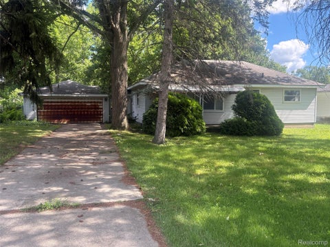 Photo of 23301 Harrellson Street, Macomb Township, MI 48042 (MLS # 20261046541)