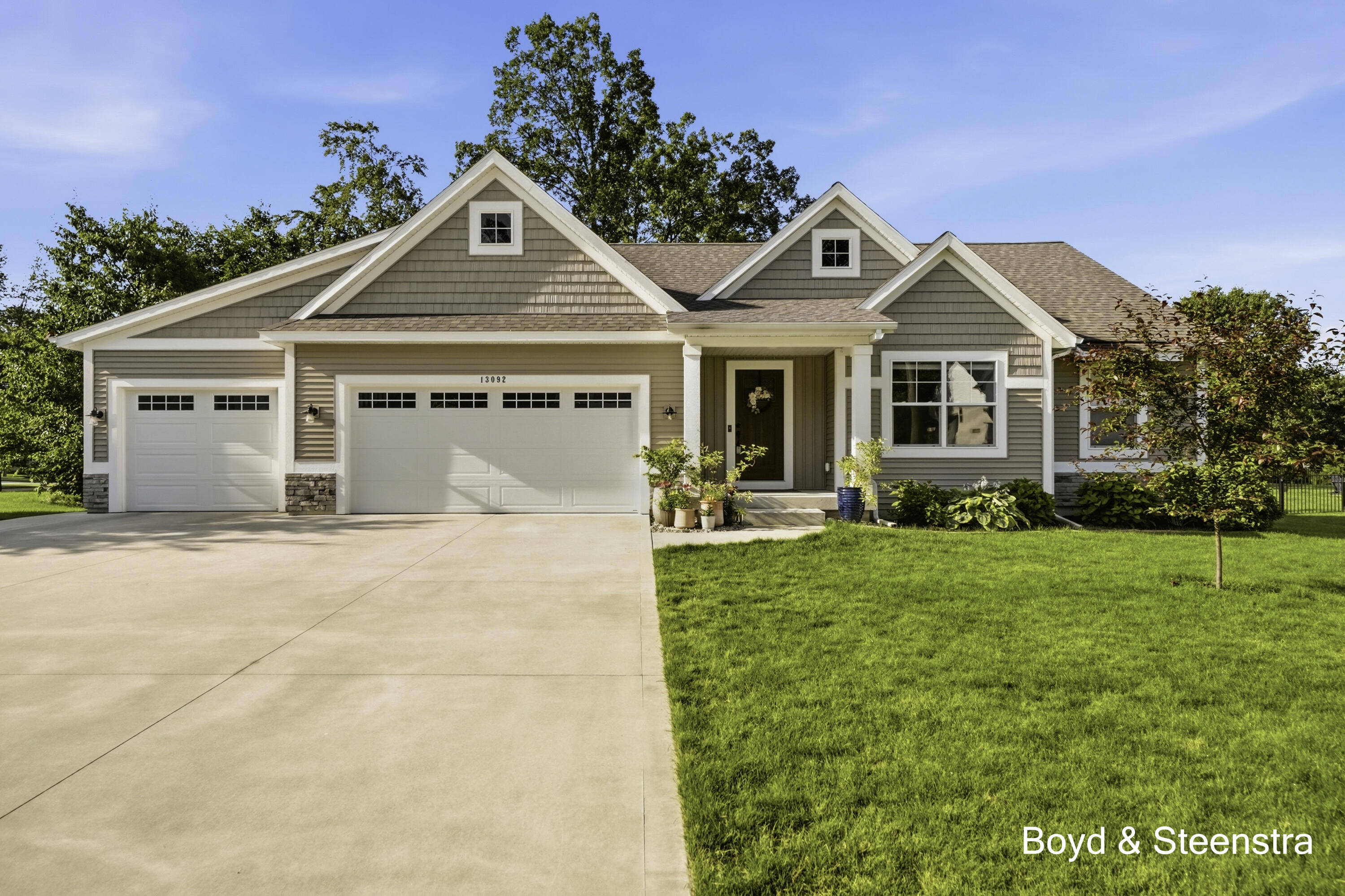 13092 Boulderway Trail