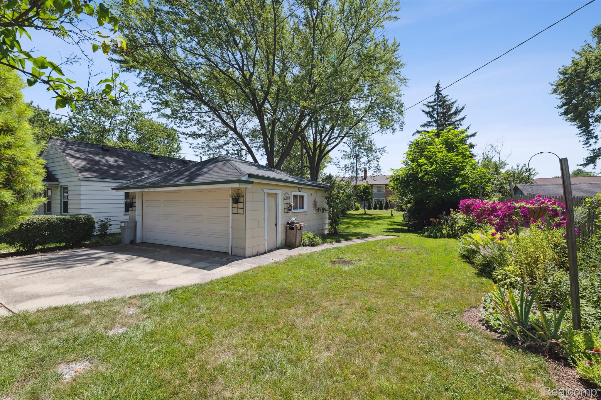 Clawson City, Michigan 48017, United States, 3 Bedrooms Bedrooms, ,1 BathroomBathrooms,Residential,Active,178656