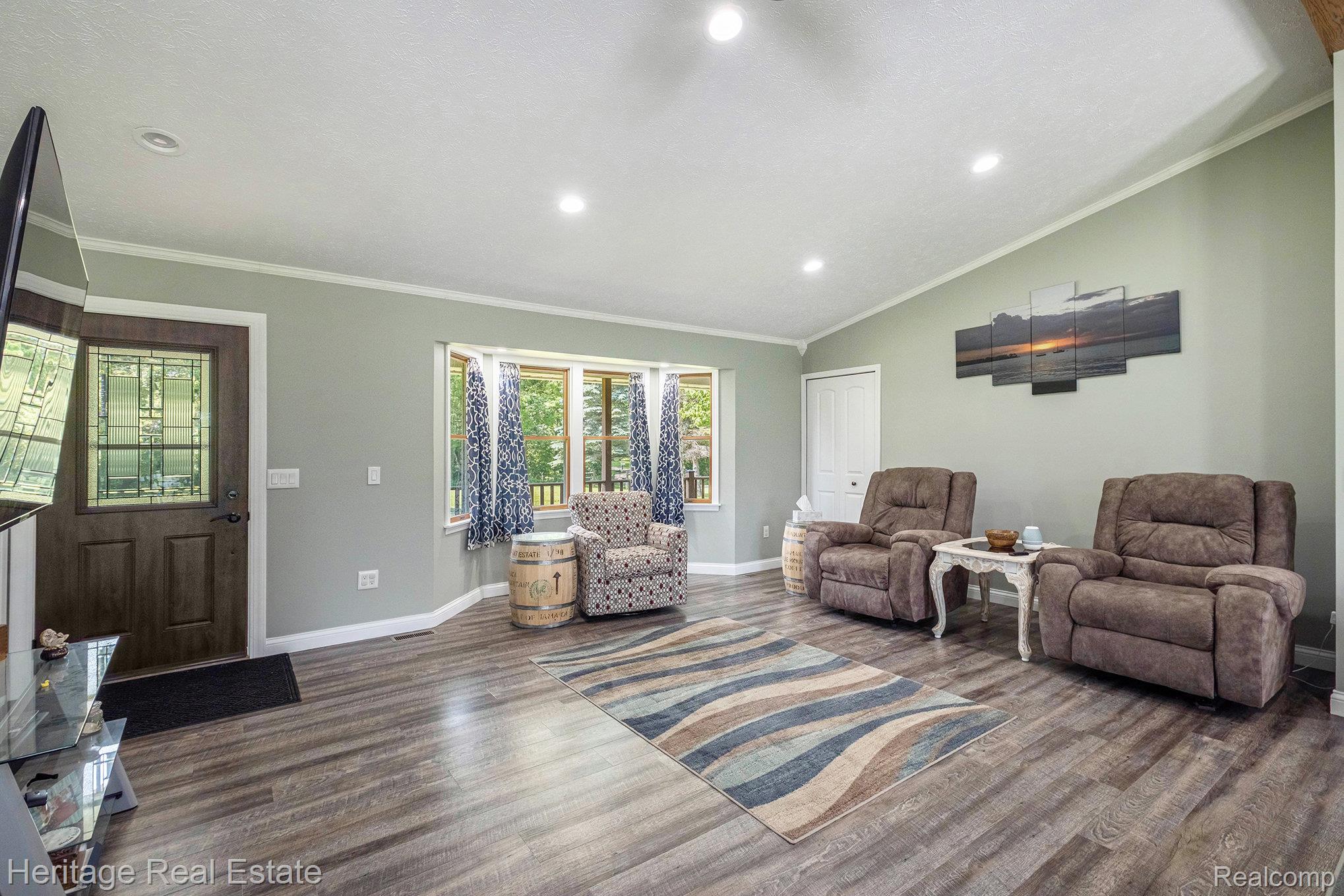 4864 Holmes Road