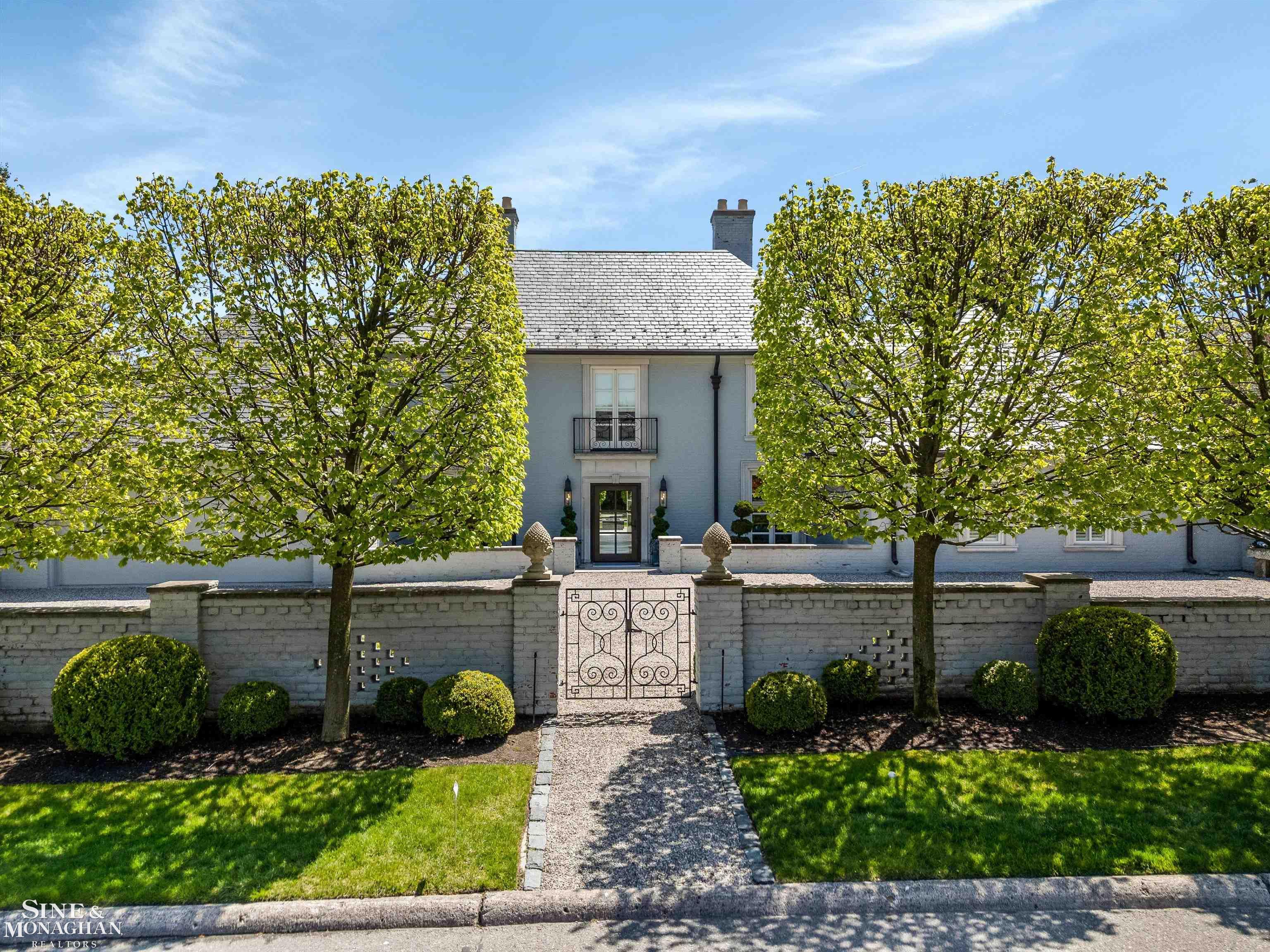 65 Tonnancour Place