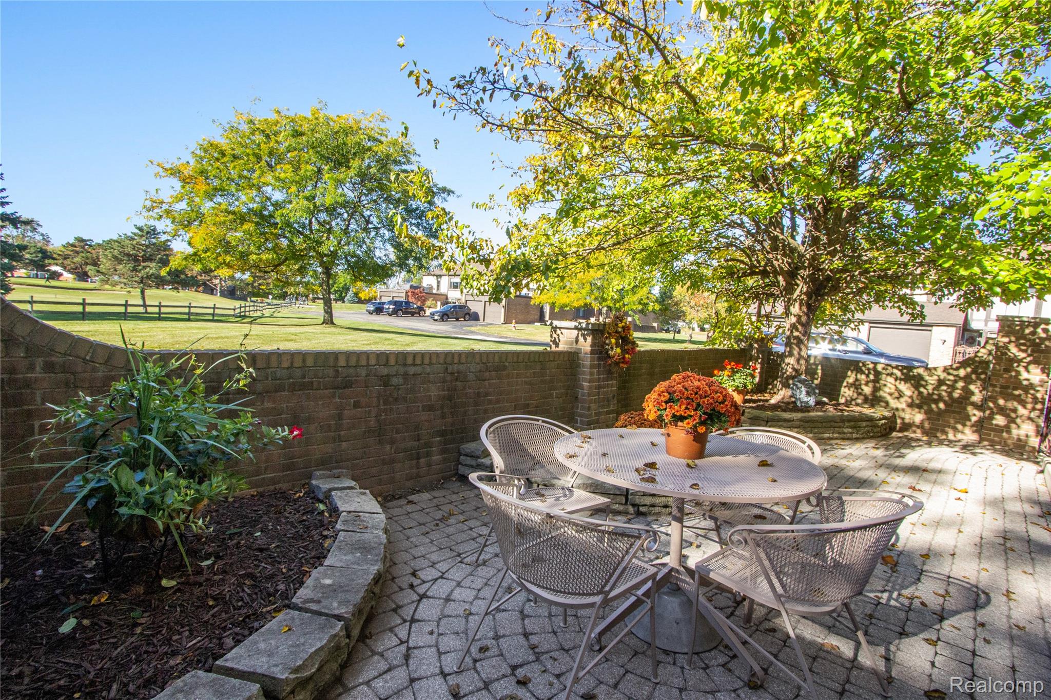 224 Country Club Drive 9