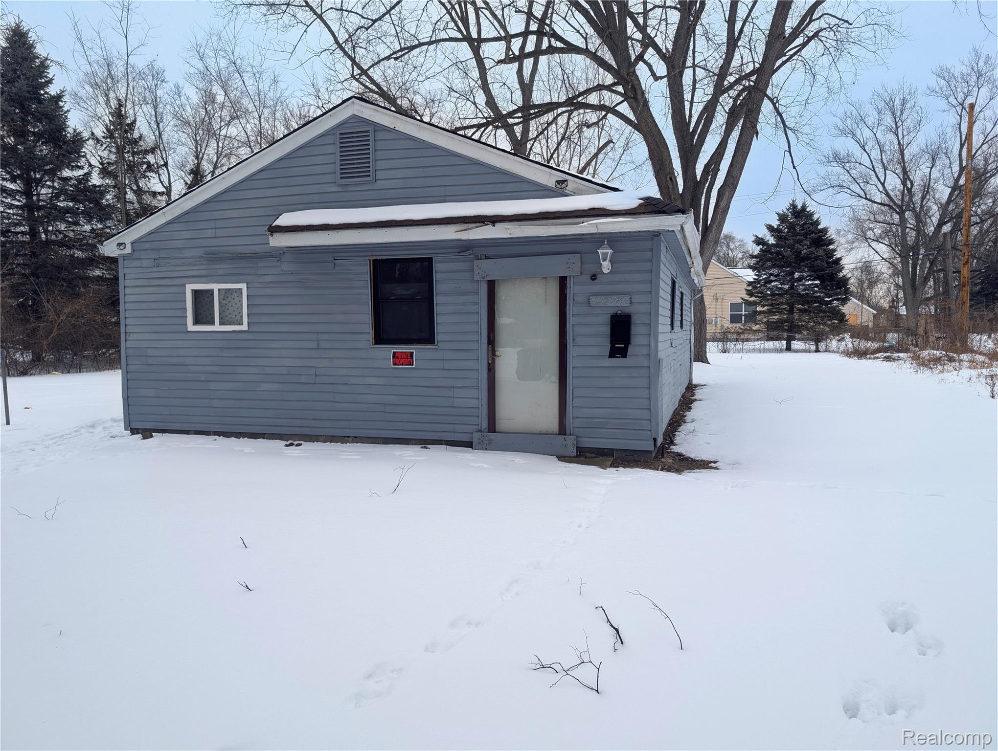 15344 Blackstone Street