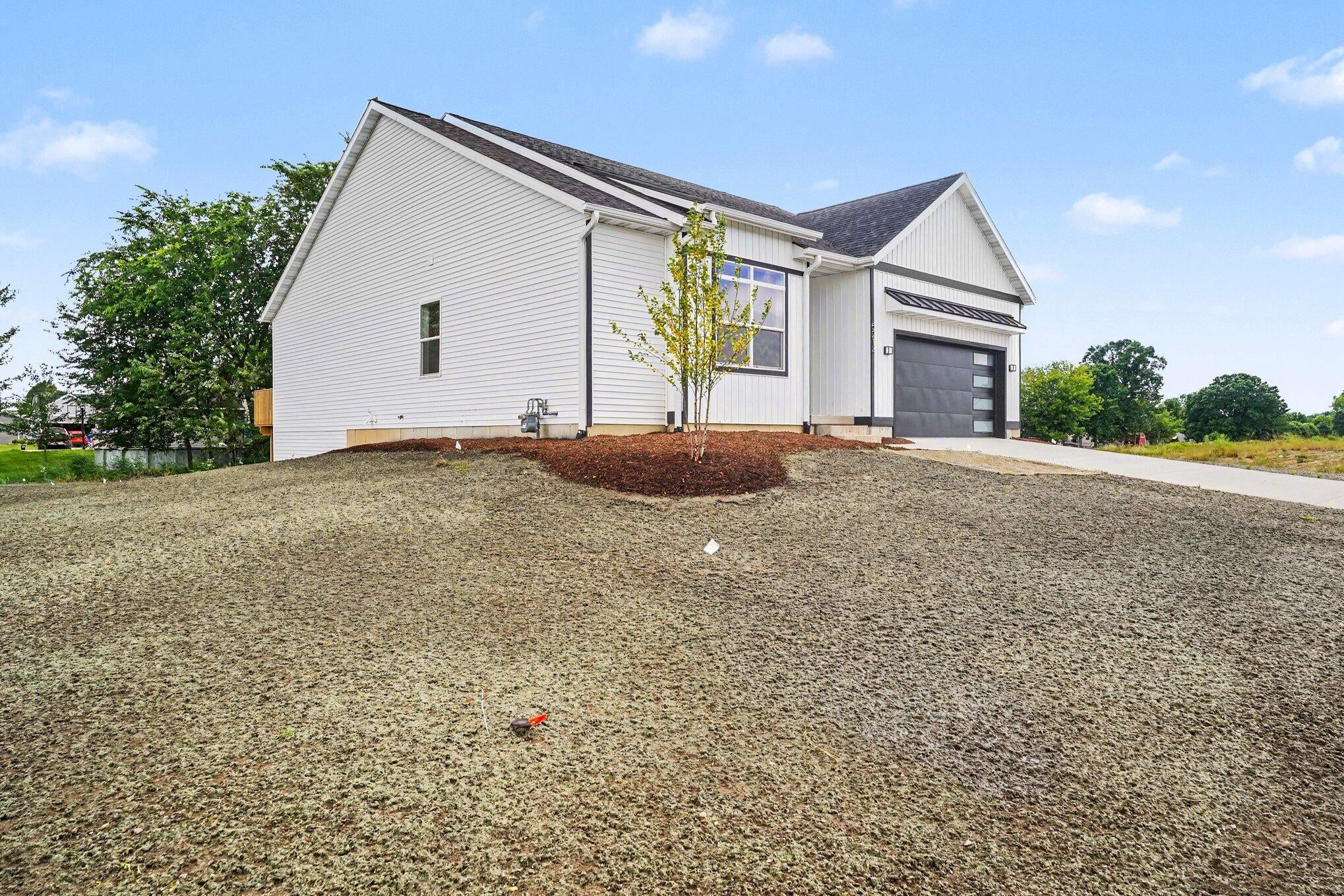 5214 Margot Lane