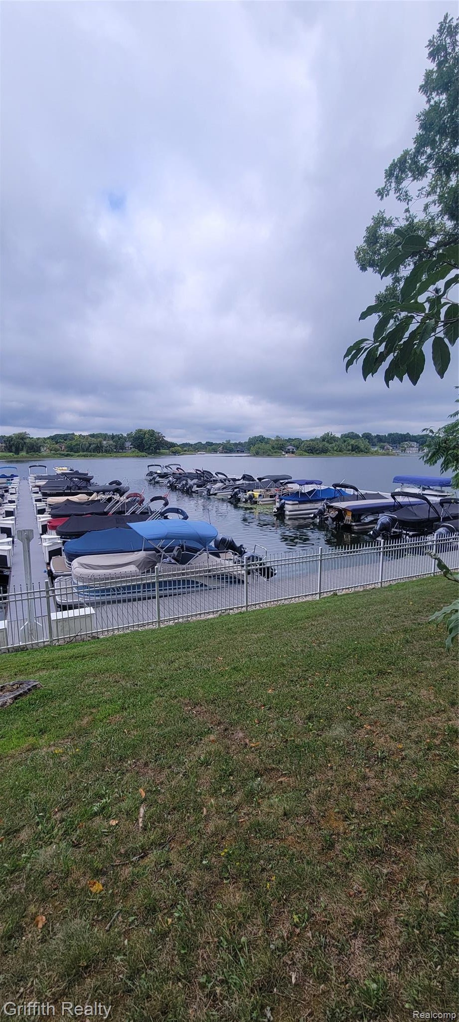 Unit #43 Oak Pointe Marina