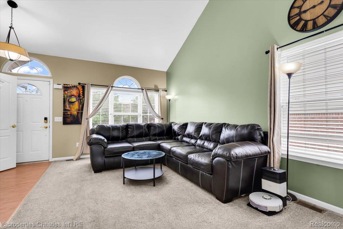 1973 Golfview Lane
