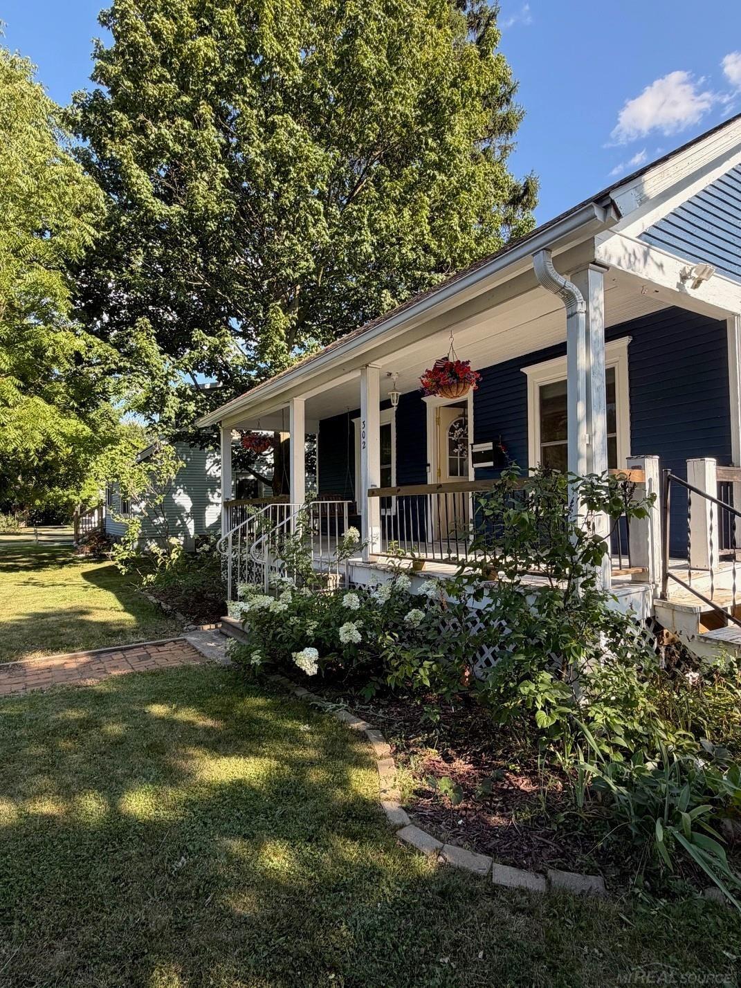 302 High Street