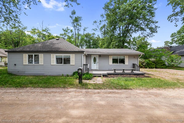 2374 LAKENA RD, WEST BLOOMFIELD, MI 48324 - Image 2edc7897452e2c4106d6230d2a1e4e50/2142905932
