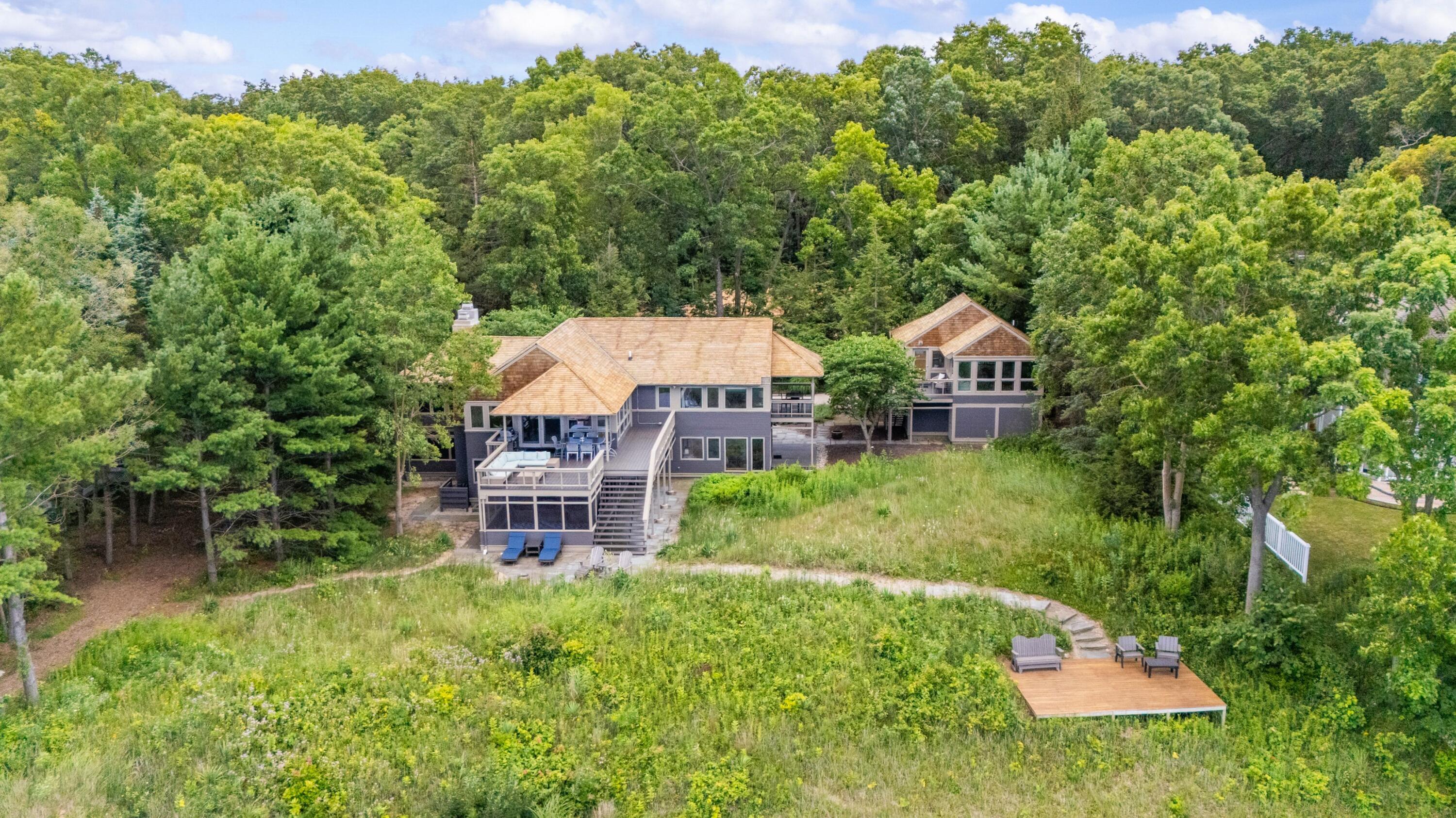 13047 Edgewater