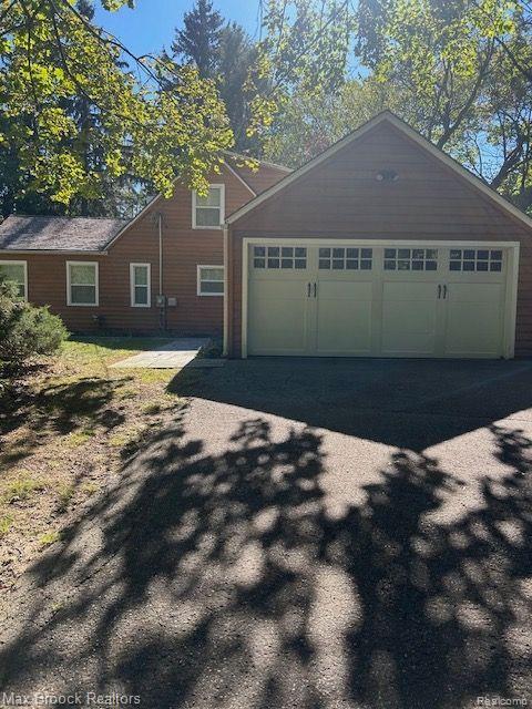 27180 WELLINGTON Road