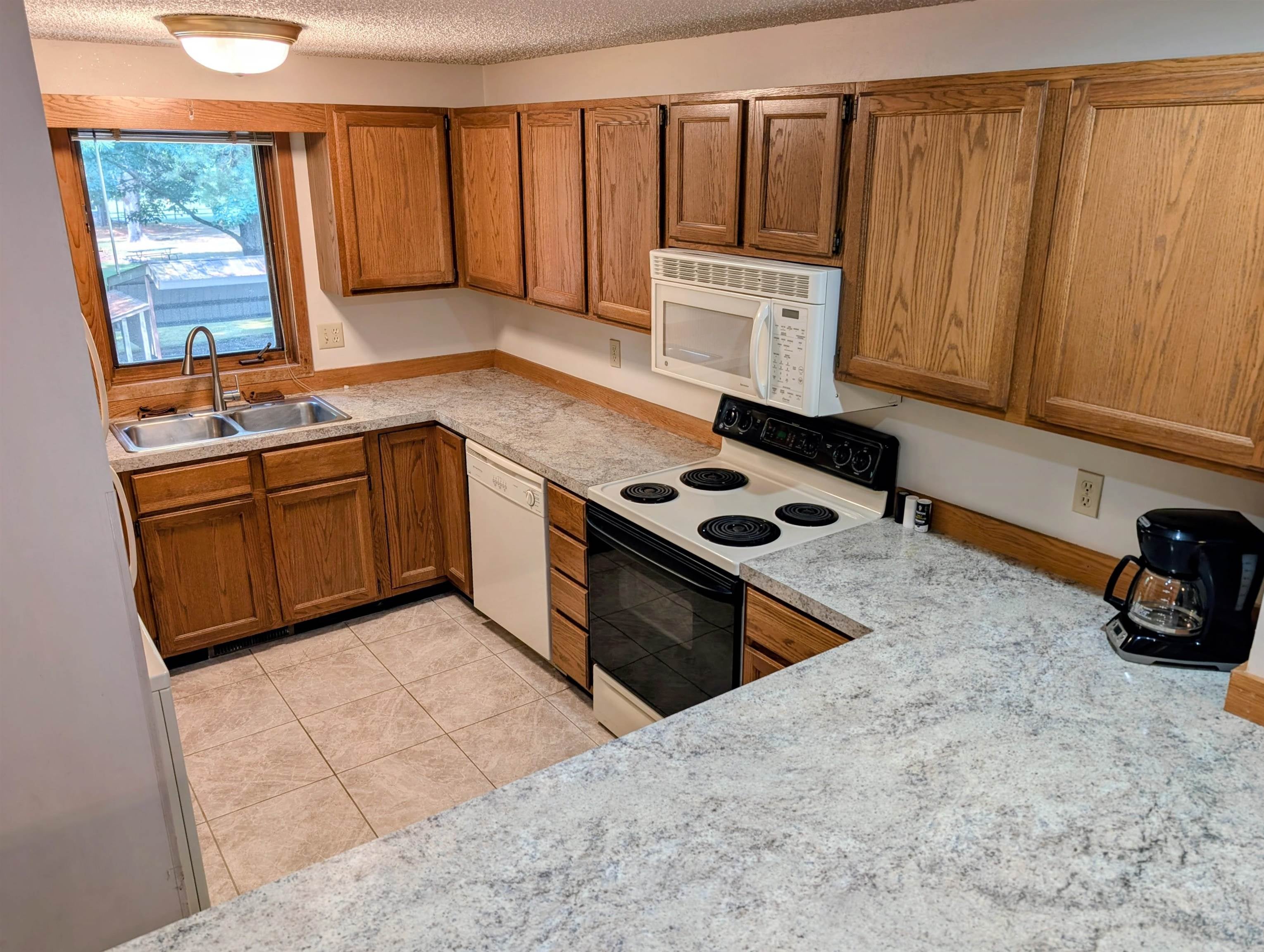 6865 Pinebrook Drive