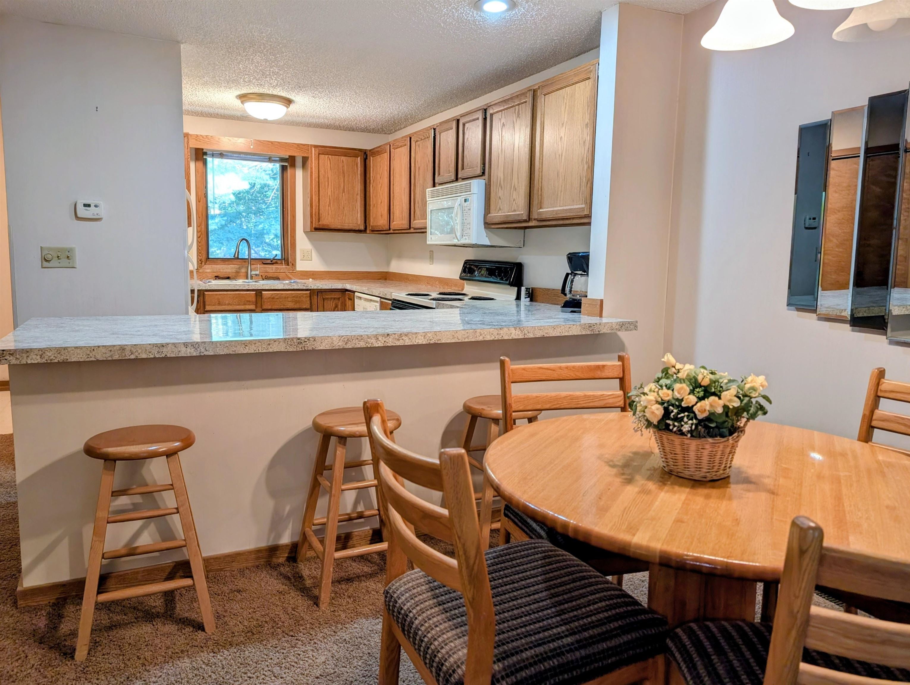 6865 Pinebrook Drive