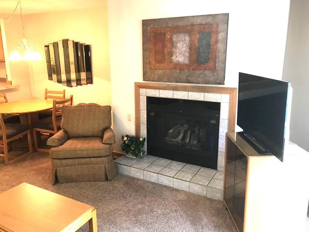 6865 Pinebrook Drive
