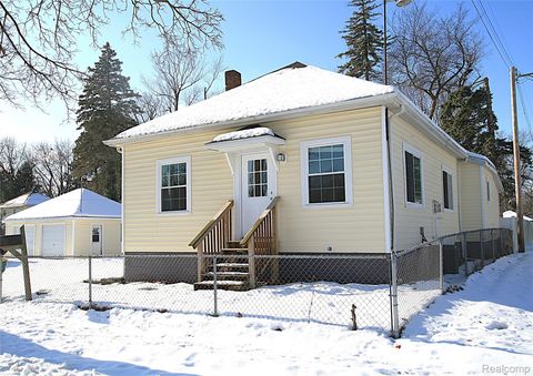 102 S Division Street Durand City MI 48429