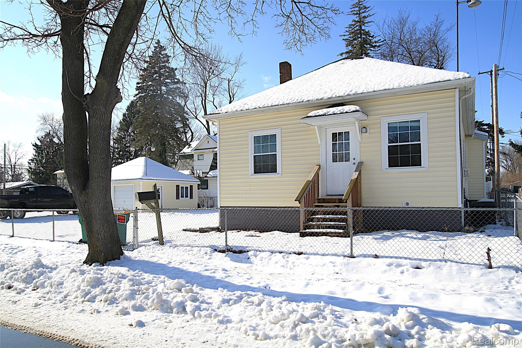 102 S Division Street