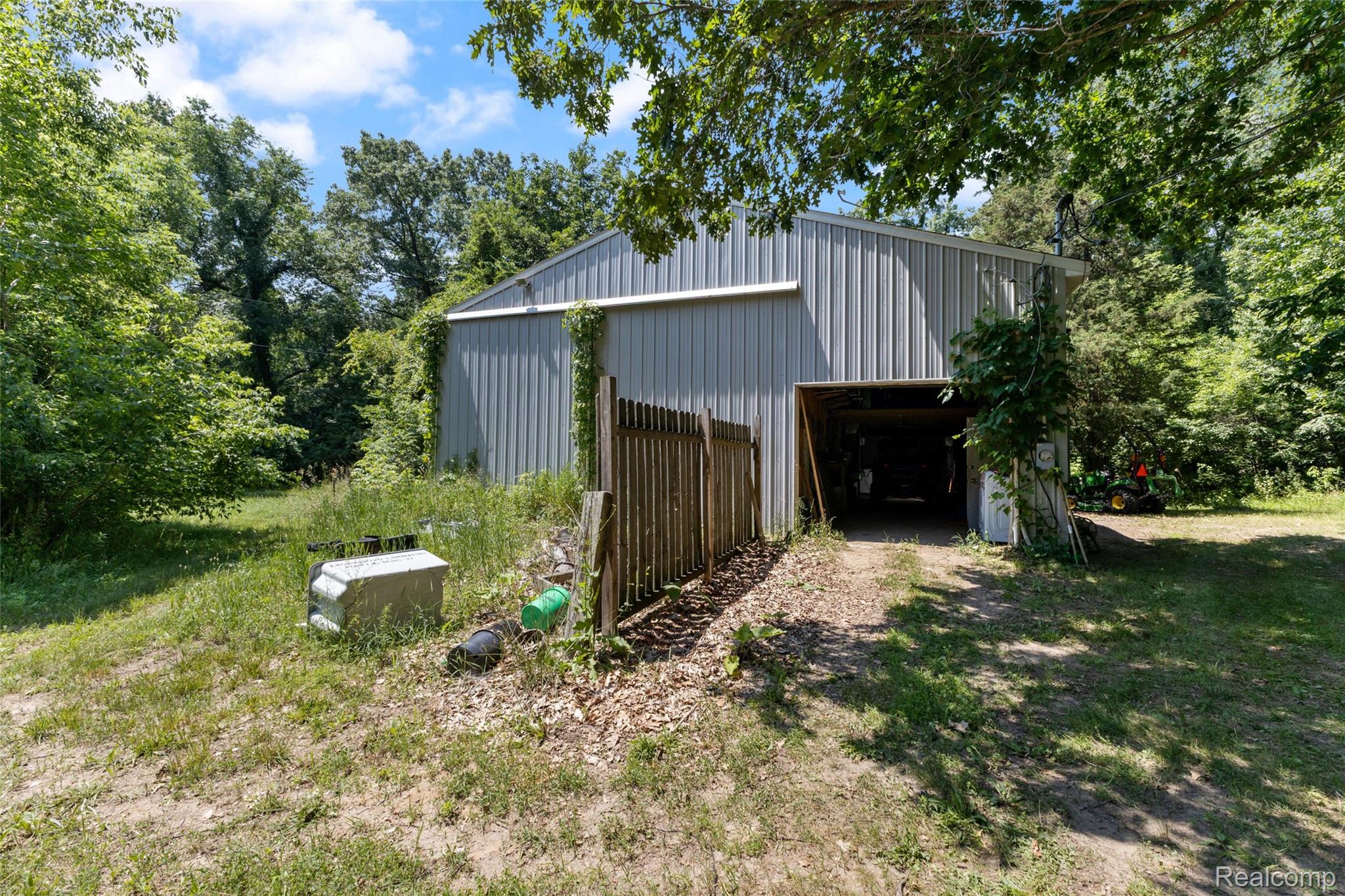 10121 Linden Road