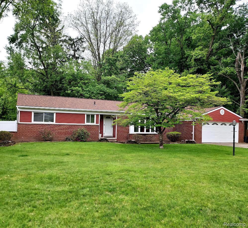 Southfield City, Michigan 48033, United States, 3 Bedrooms Bedrooms, ,2 BathroomsBathrooms,Residential,Active,141742