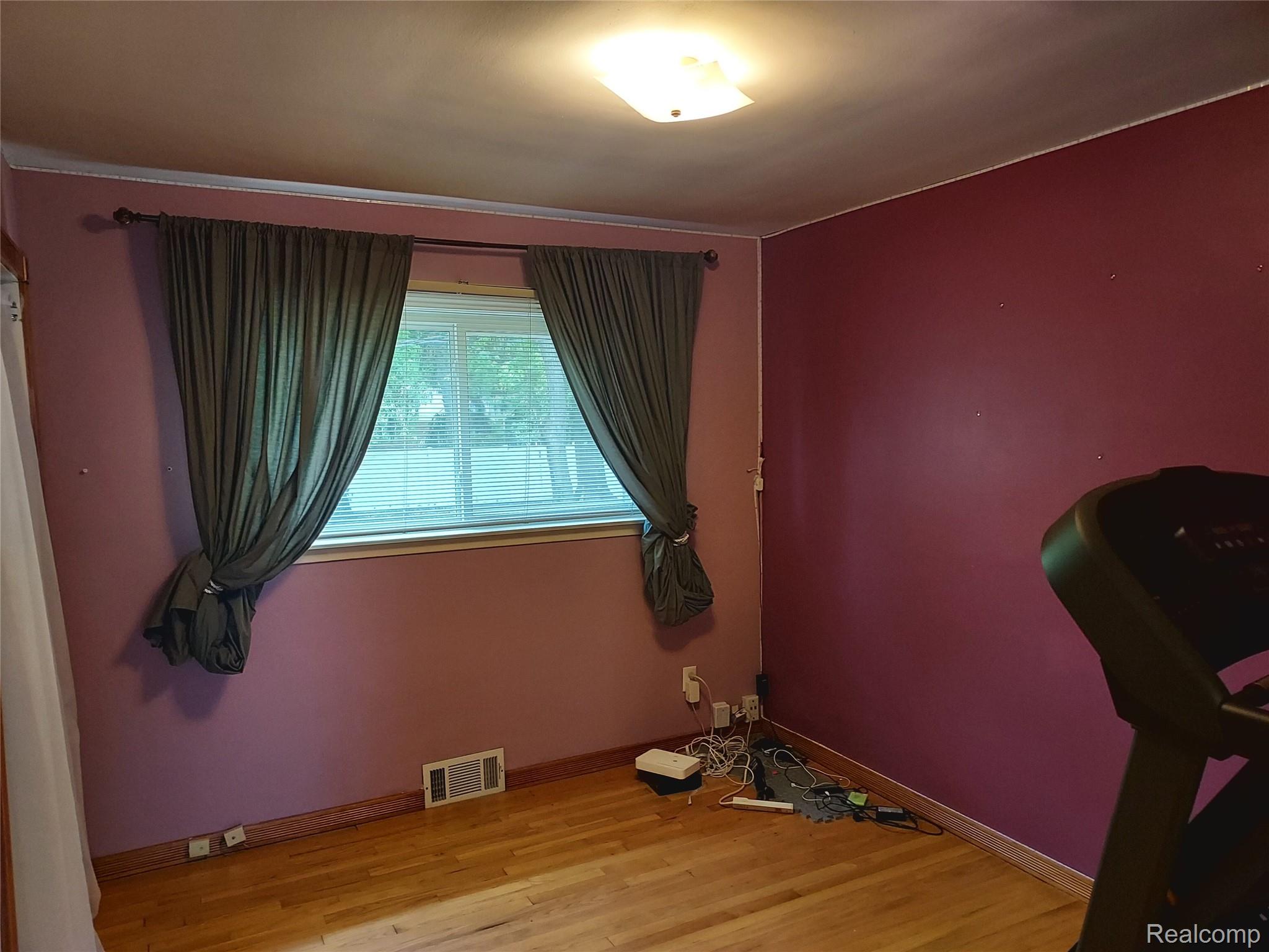 Southfield City, Michigan 48033, United States, 3 Bedrooms Bedrooms, ,2 BathroomsBathrooms,Residential,Active,141742