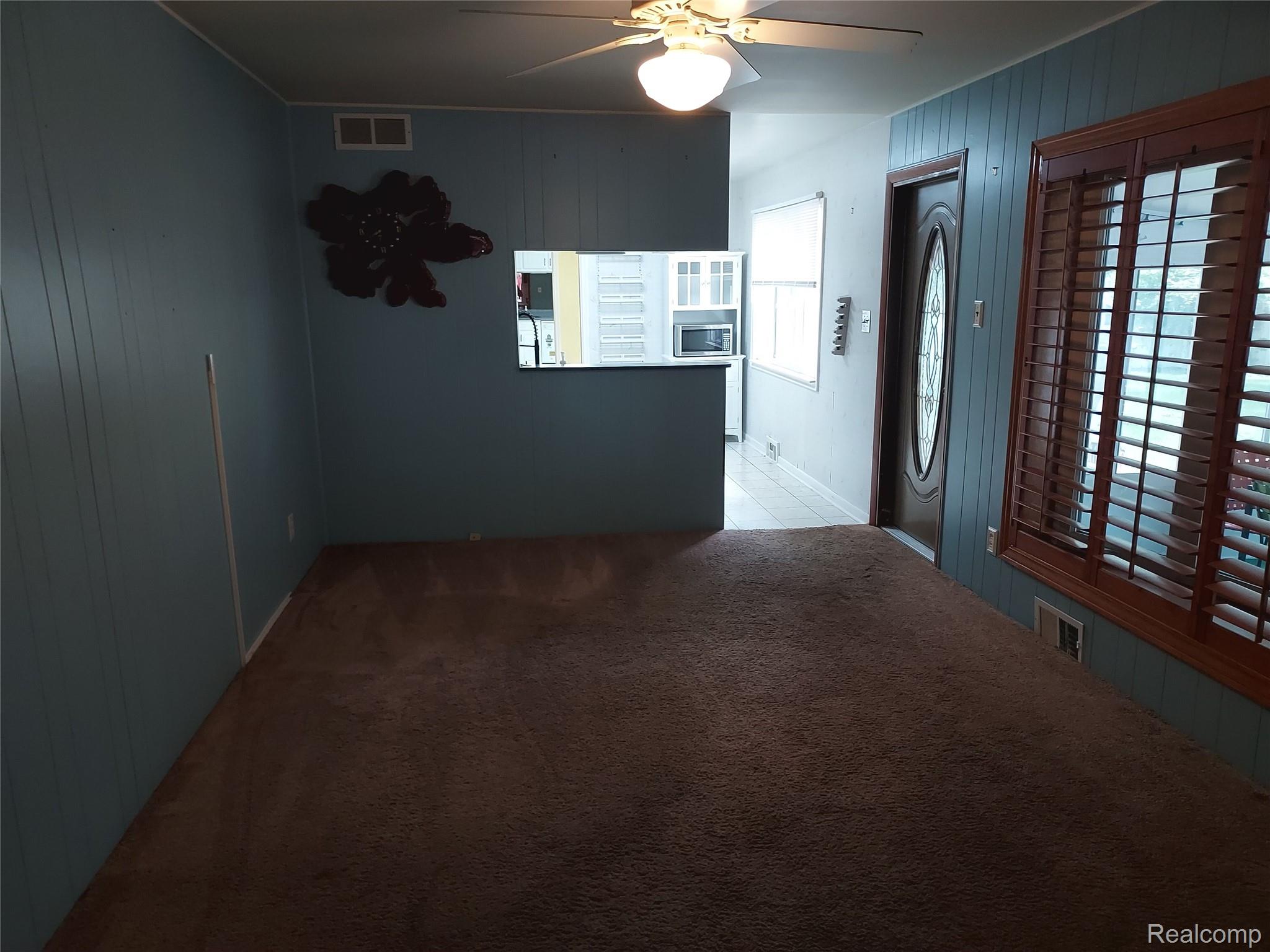 Southfield City, Michigan 48033, United States, 3 Bedrooms Bedrooms, ,2 BathroomsBathrooms,Residential,Active,141742