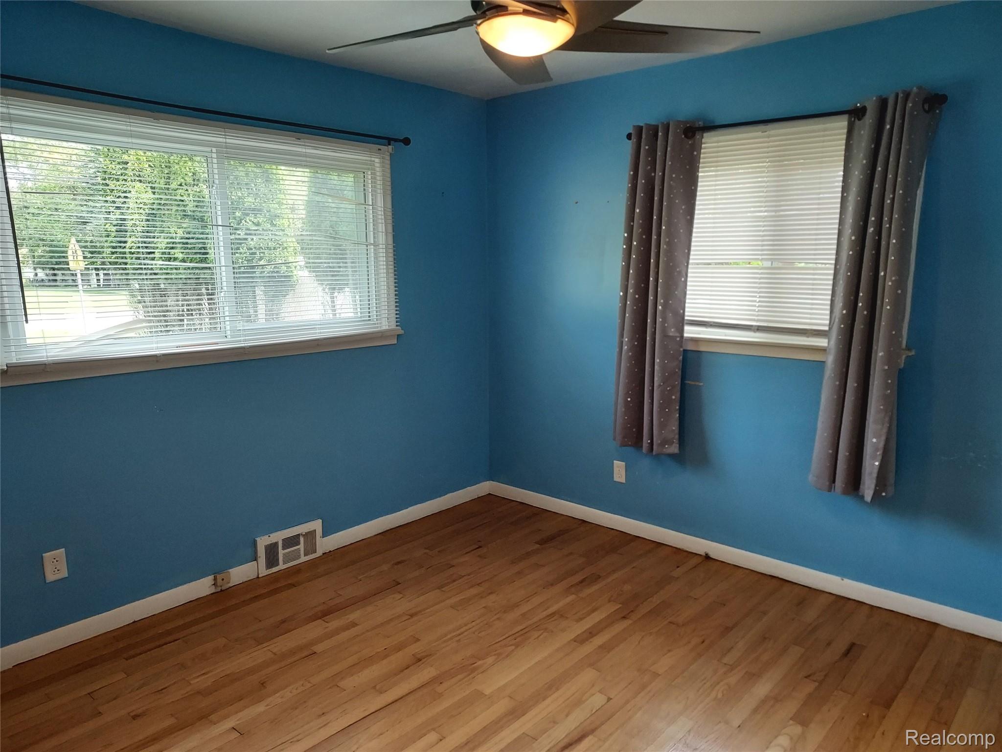 Southfield City, Michigan 48033, United States, 3 Bedrooms Bedrooms, ,2 BathroomsBathrooms,Residential,Active,141742