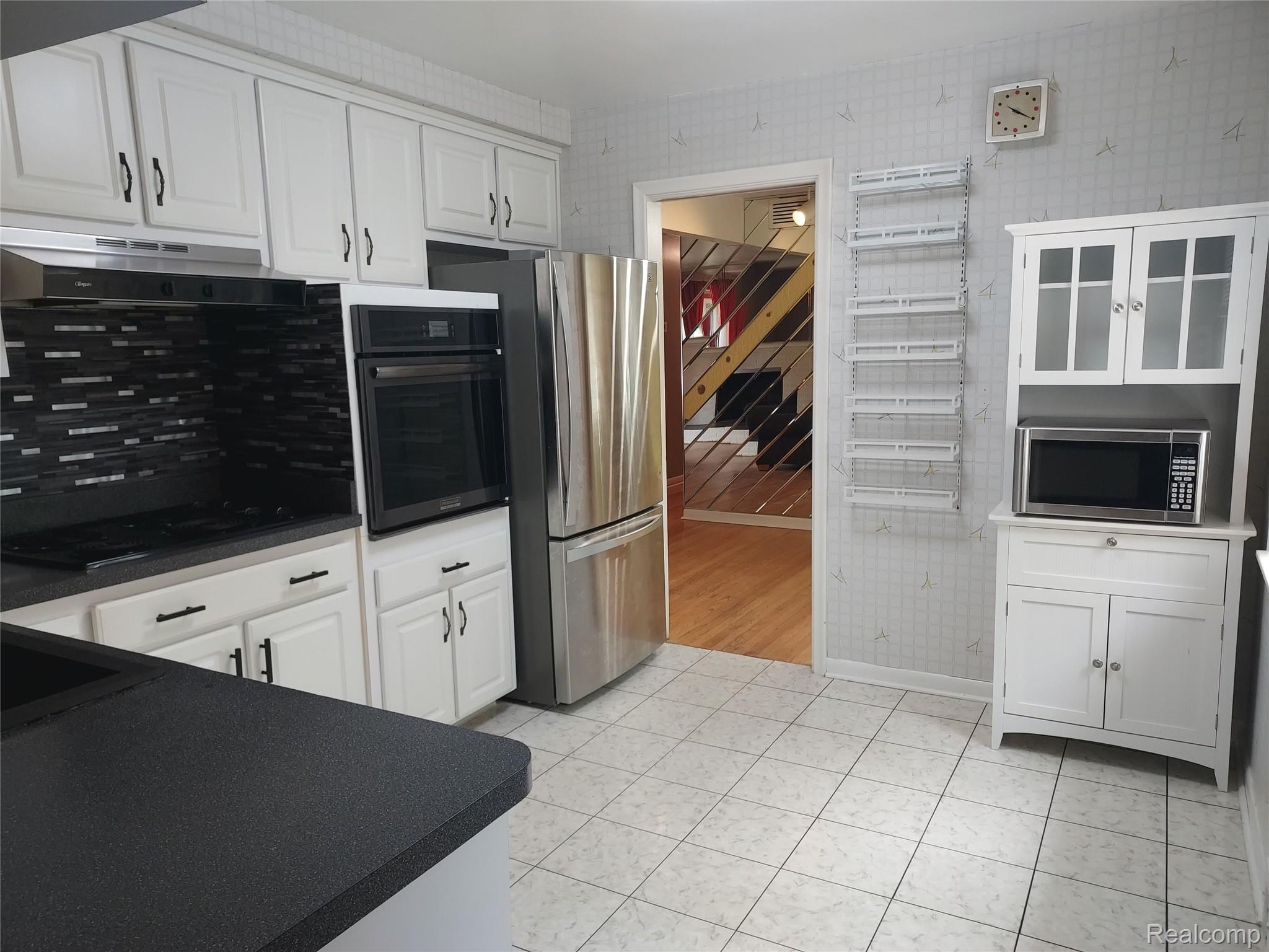 Southfield City, Michigan 48033, United States, 3 Bedrooms Bedrooms, ,2 BathroomsBathrooms,Residential,Active,141742