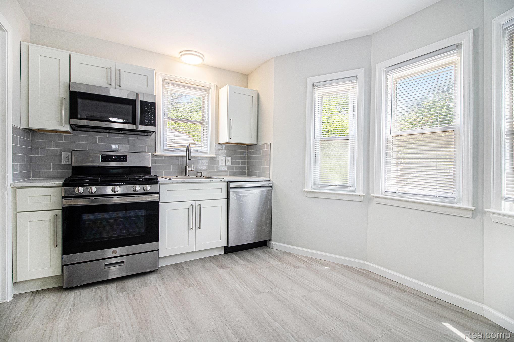 19331 Kingsville Street