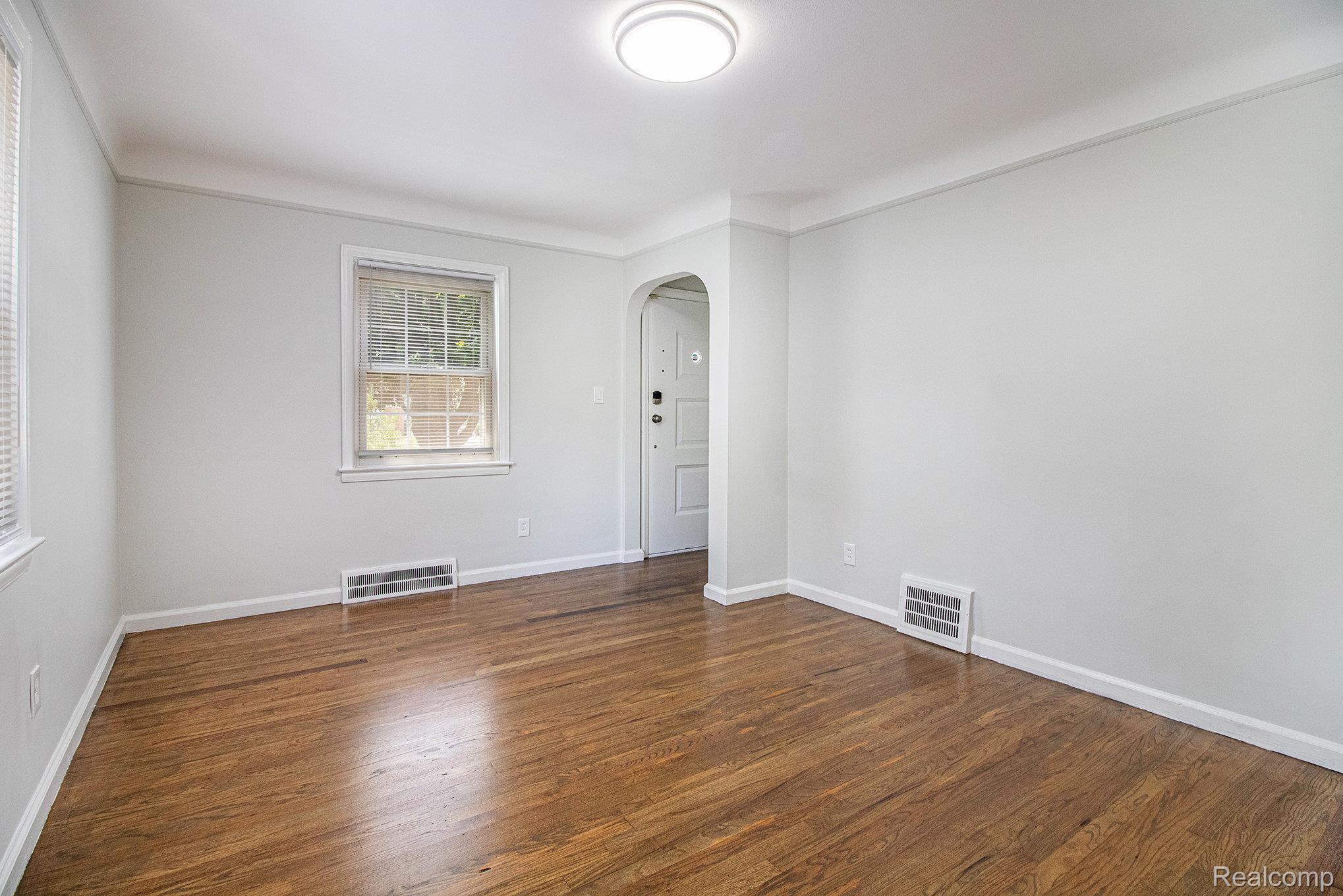 19331 Kingsville Street