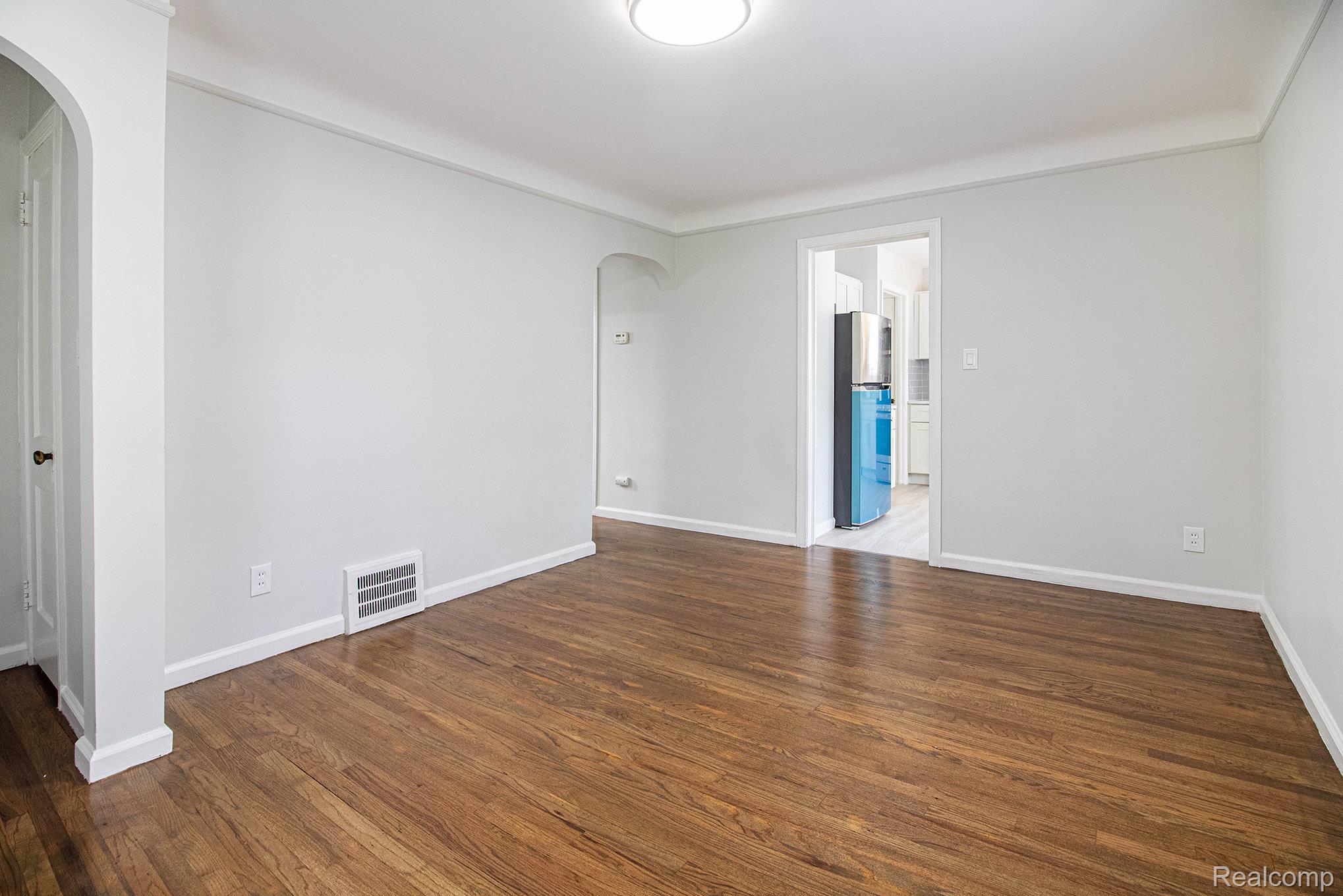 19331 Kingsville Street