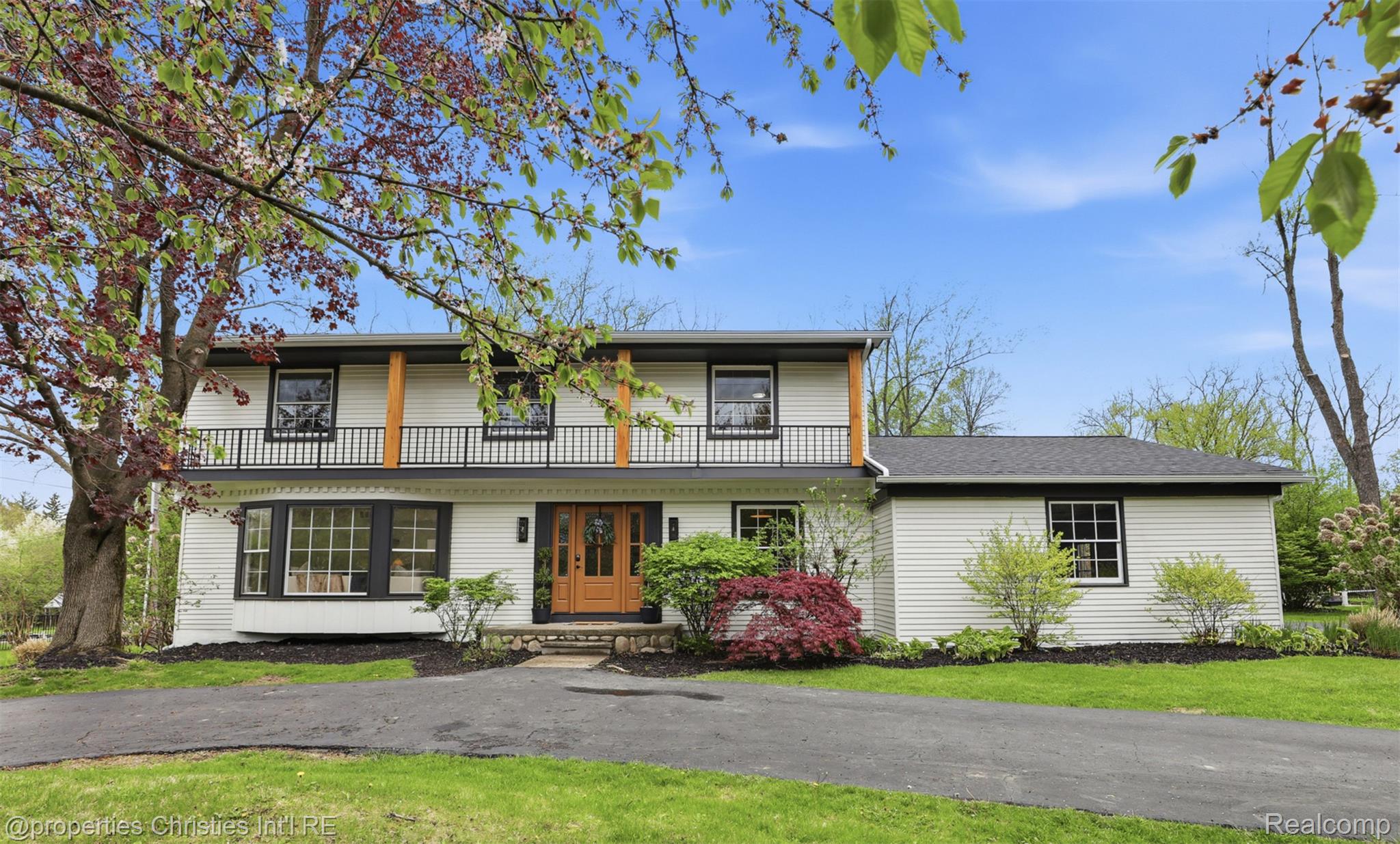 2343 Eastways Road