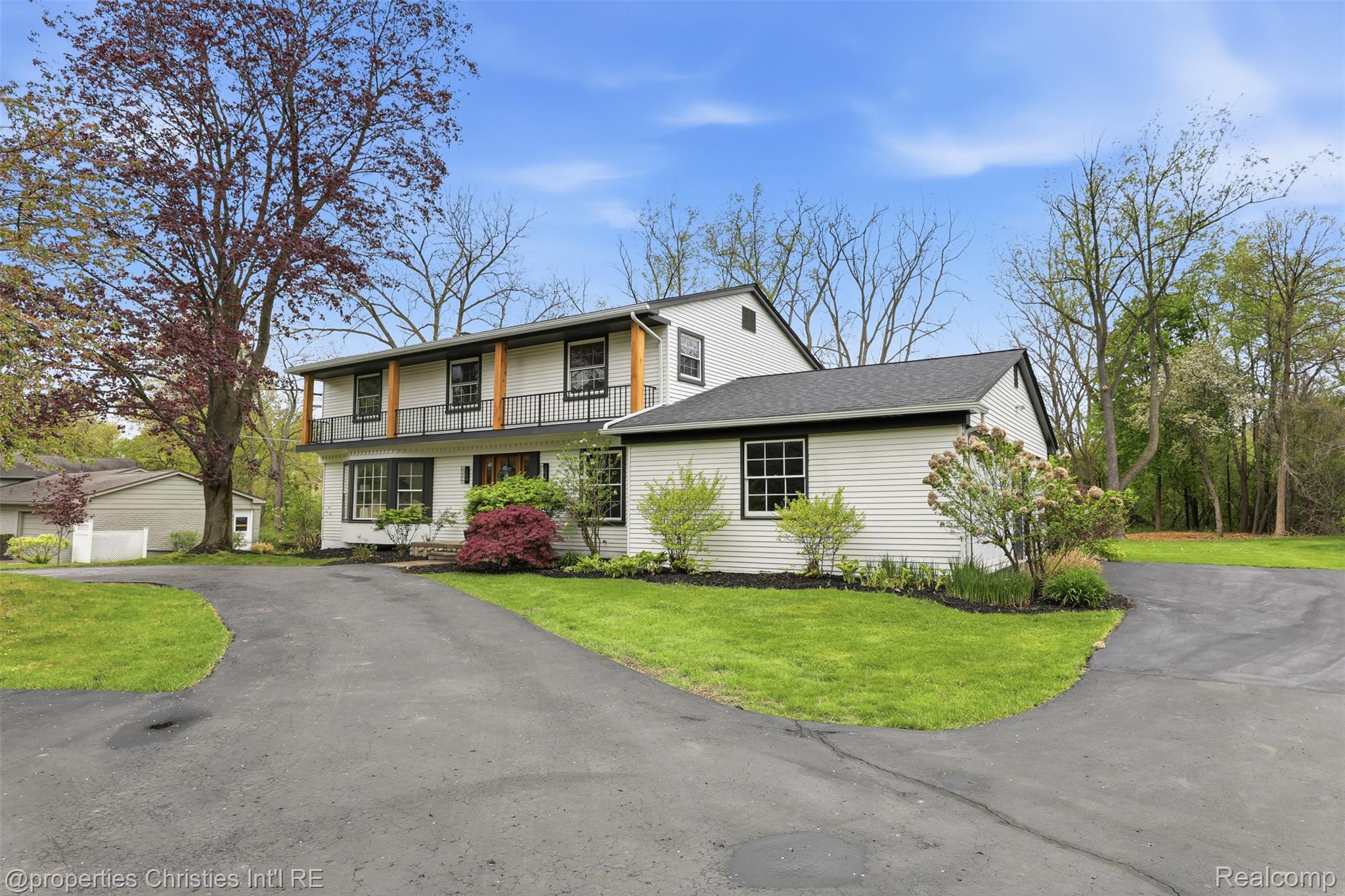 2343 Eastways Road
