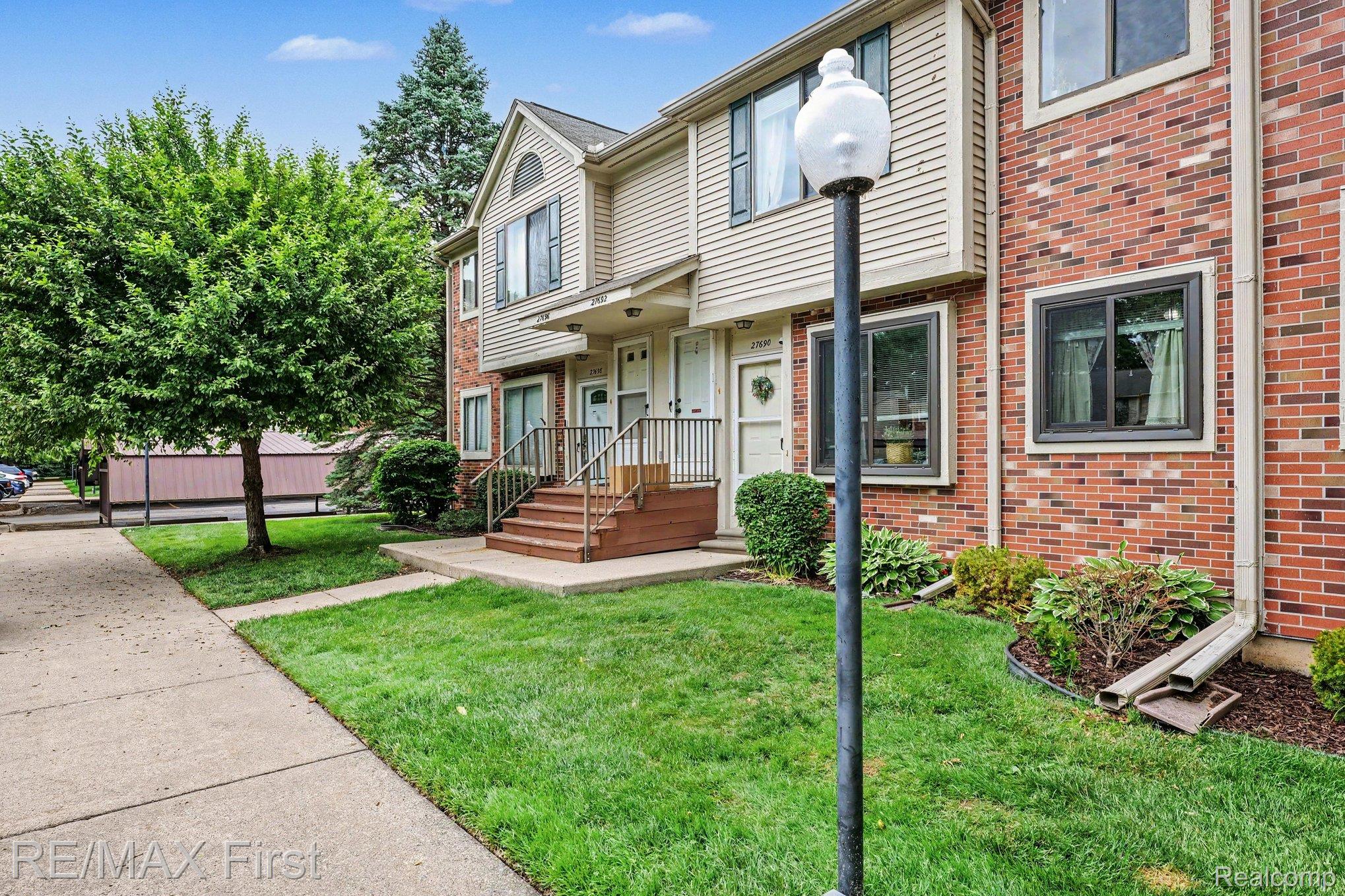 27690 Harrison Woods Lane 18