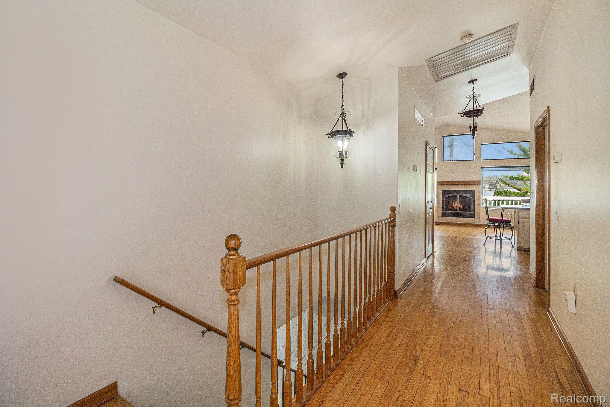 3836 HIGHCREST Drive