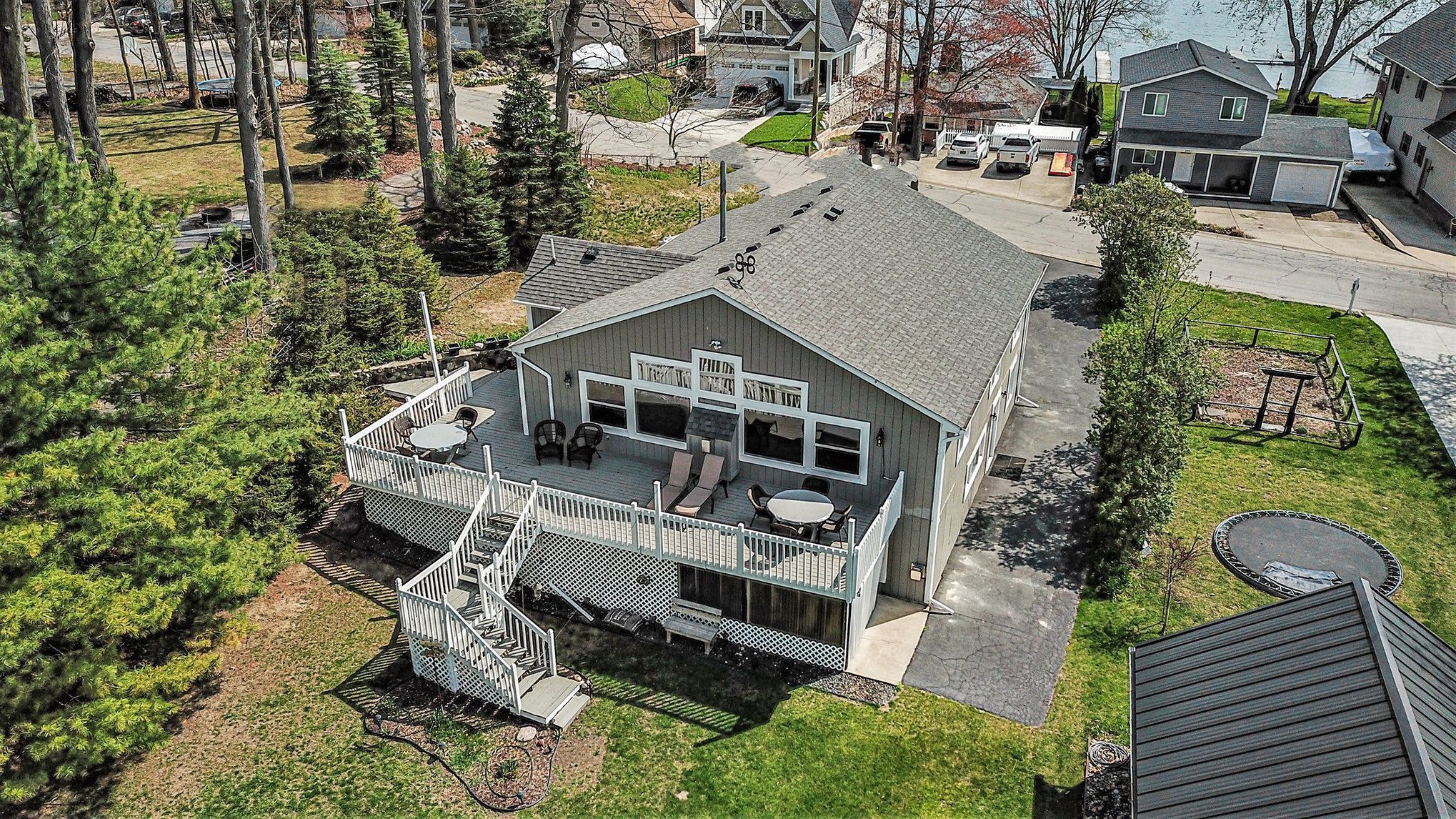 3836 HIGHCREST Drive