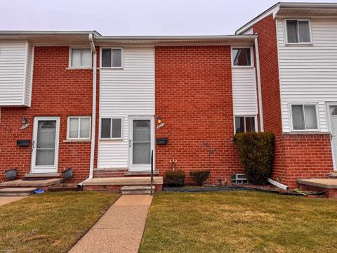 8653 Sterling Street Center Line City MI 48015