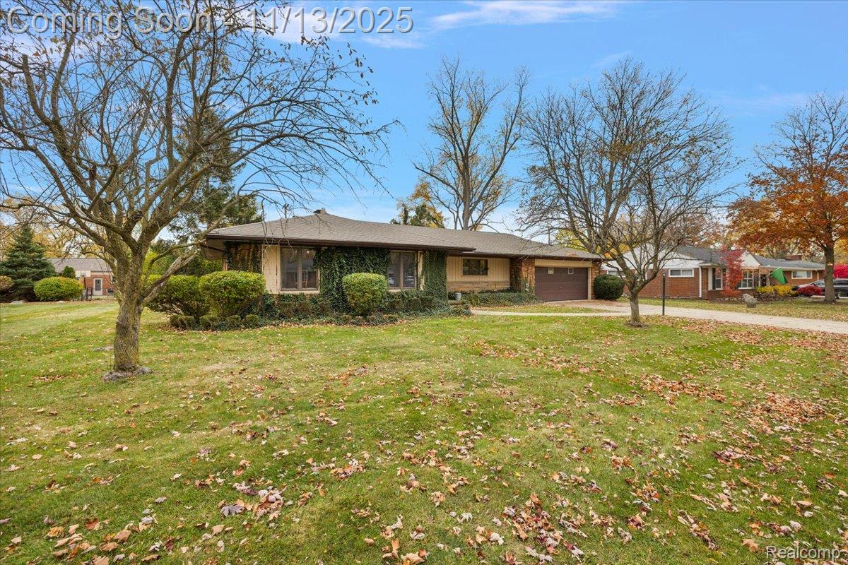 17455 Kinross Avenue