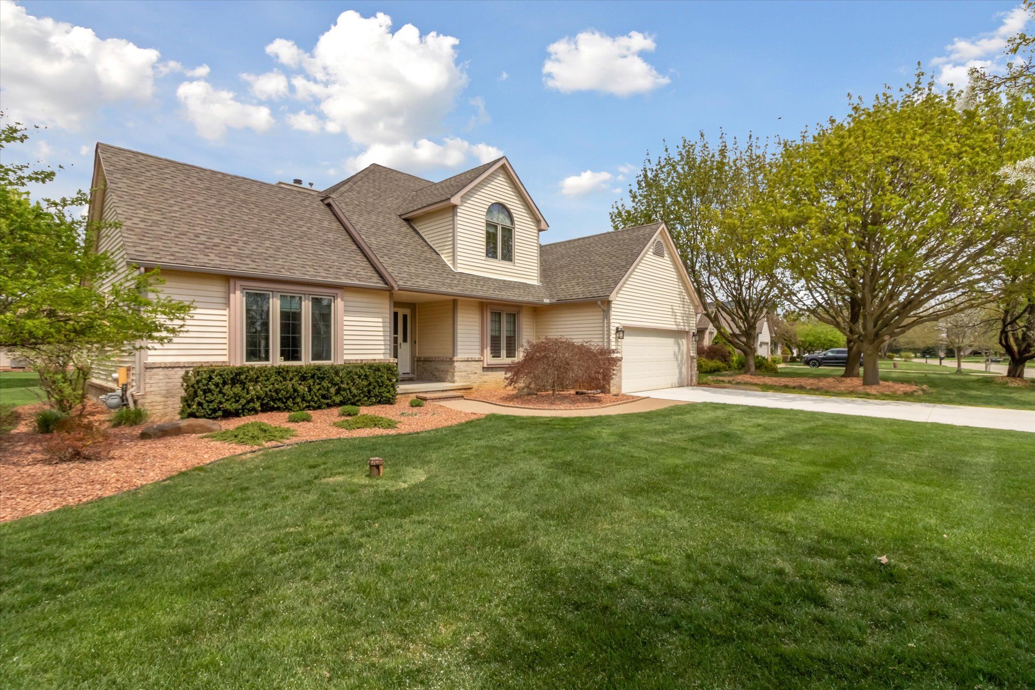 2234 WHITE PINE Drive
