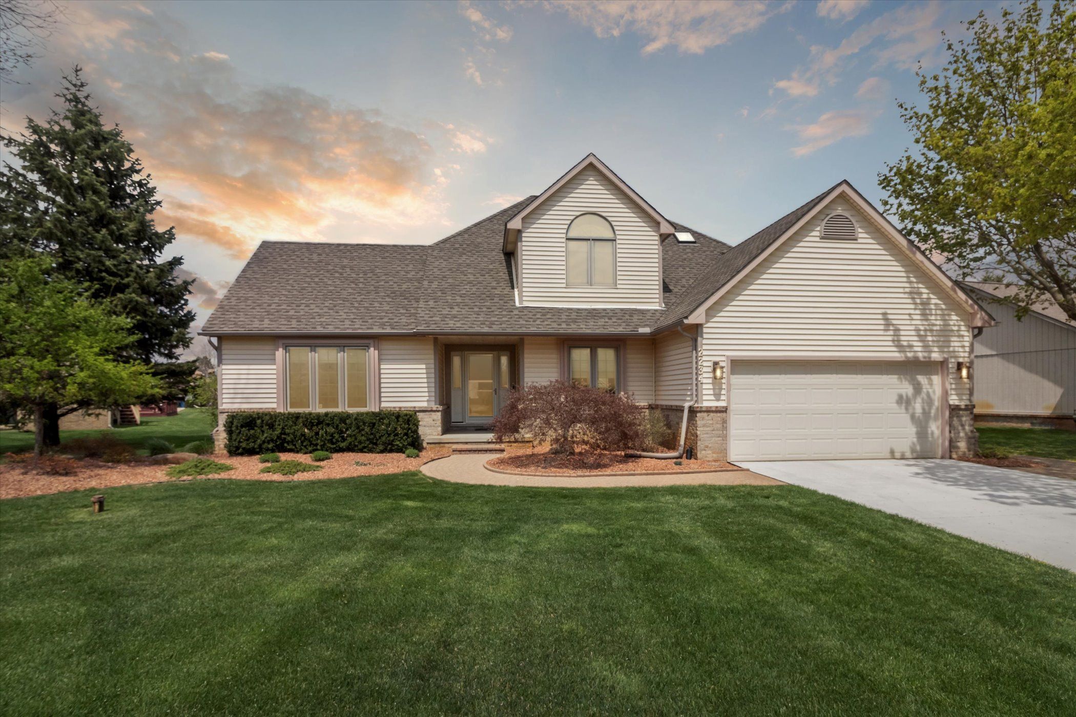2234 WHITE PINE Drive