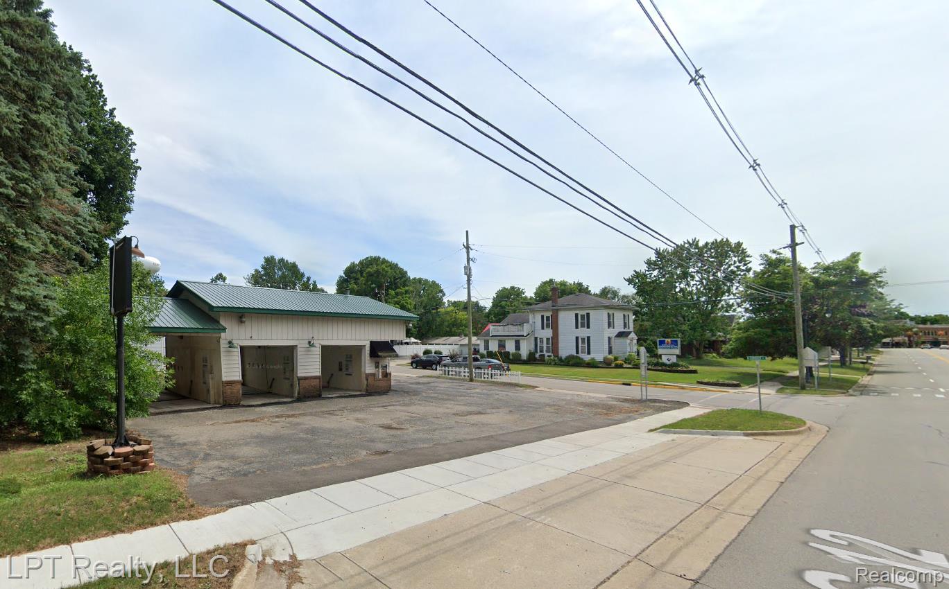 202 E MICHIGAN Avenue