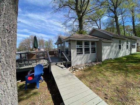 10982 Beech Island Prairieville Township Barry MI 49080