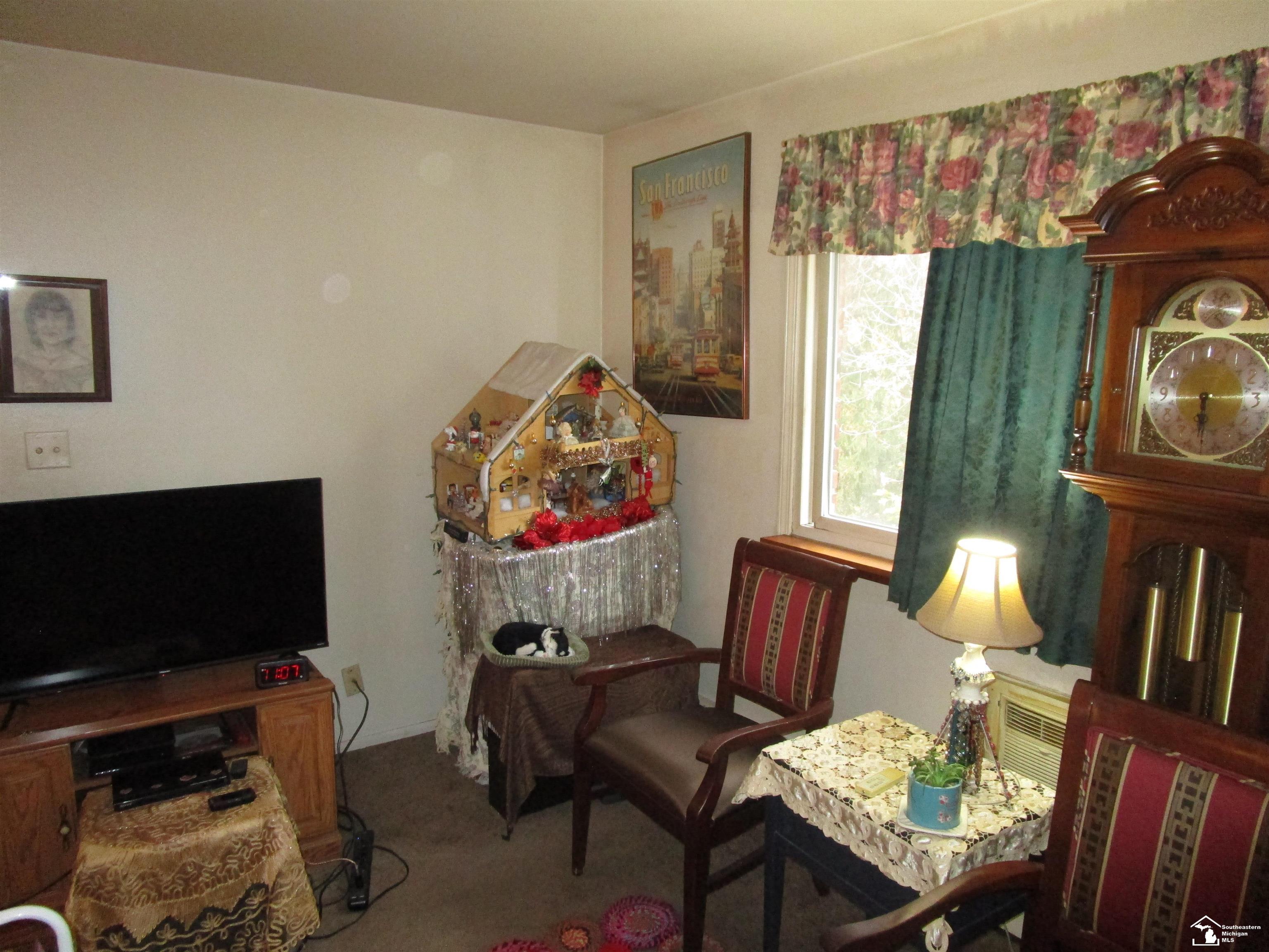 31831 Grand River Avenue