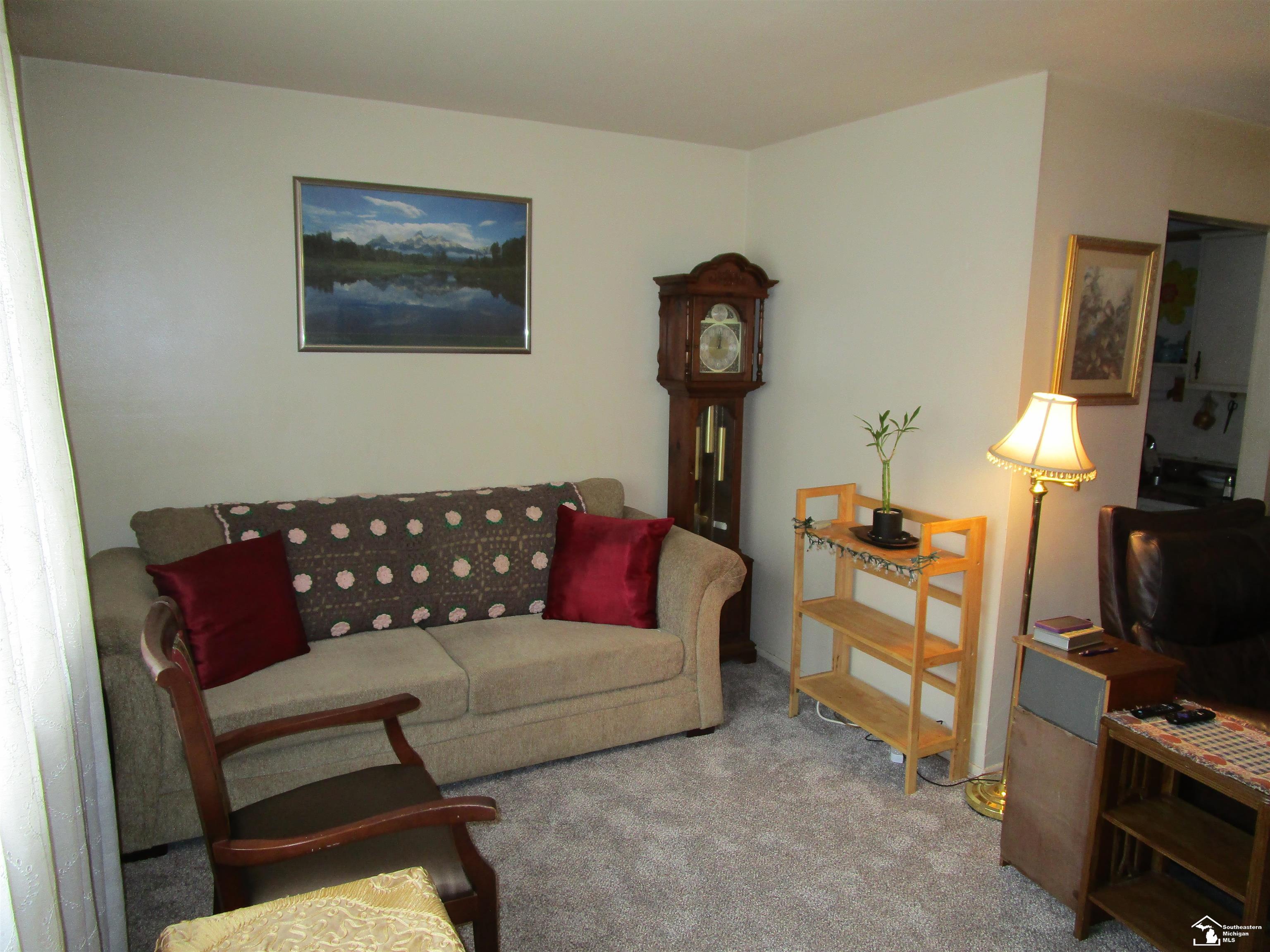 31831 Grand River Avenue